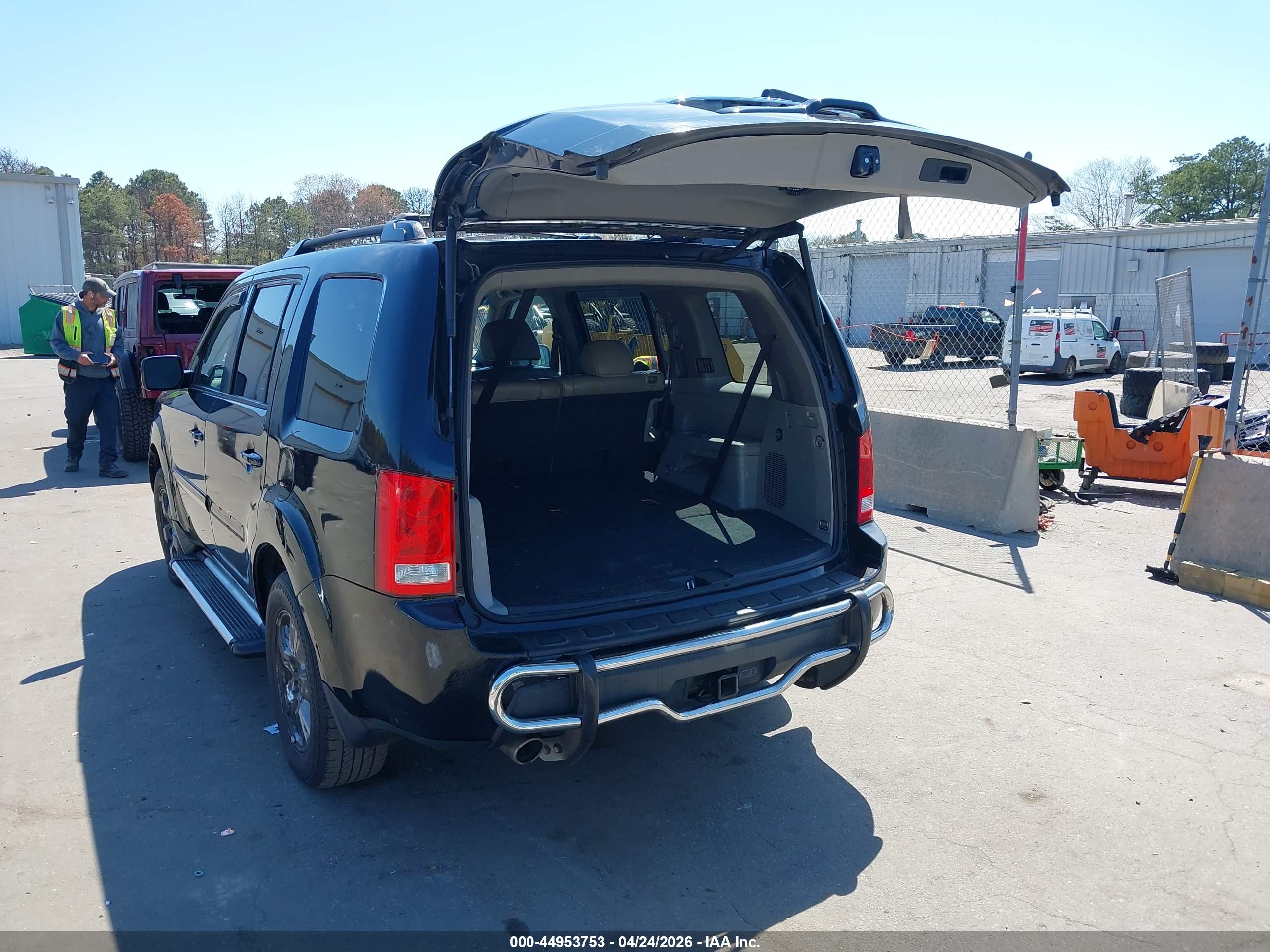 HONDA PILOT image 3