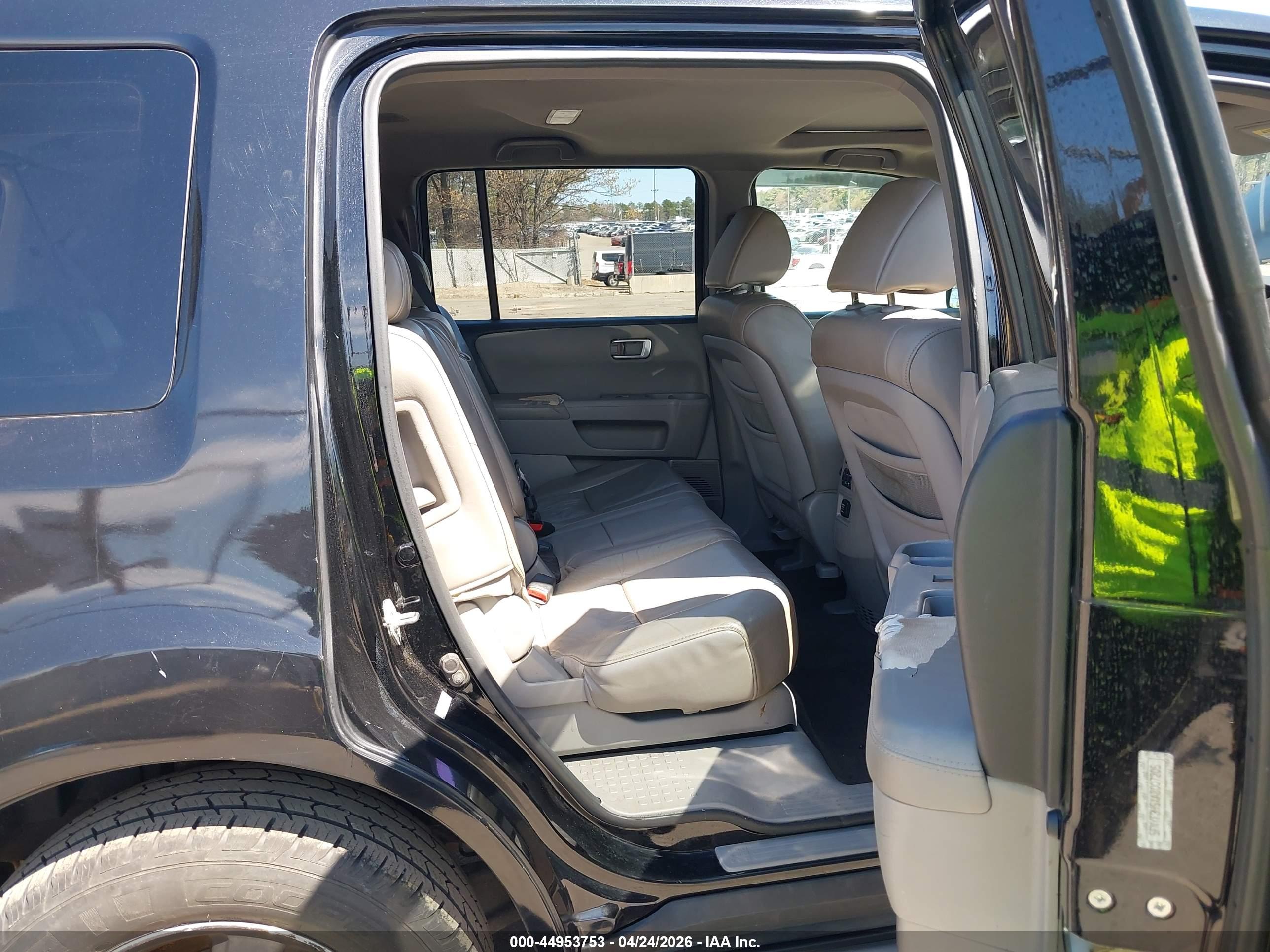 HONDA PILOT image 8