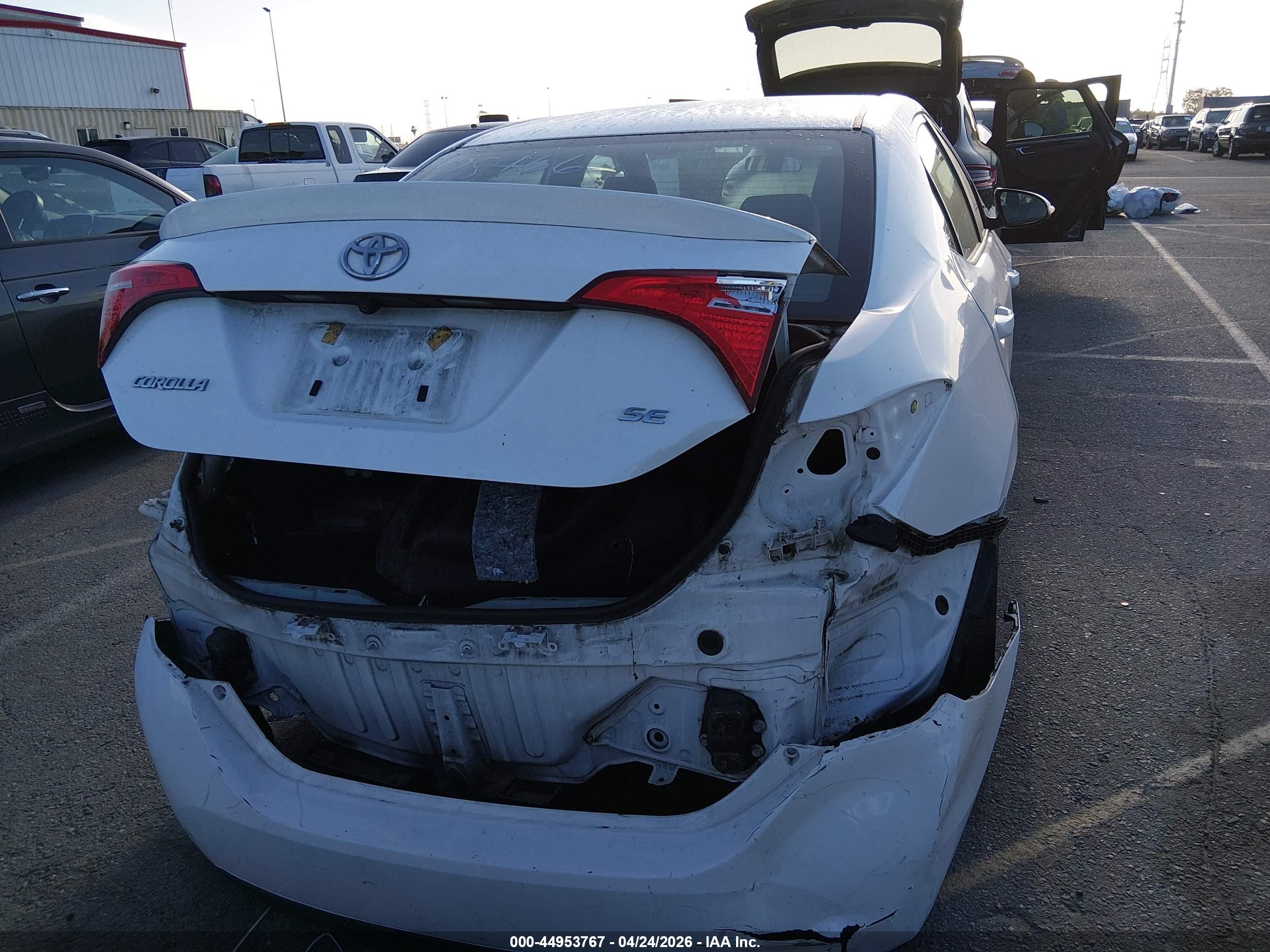TOYOTA COROLLA image 6