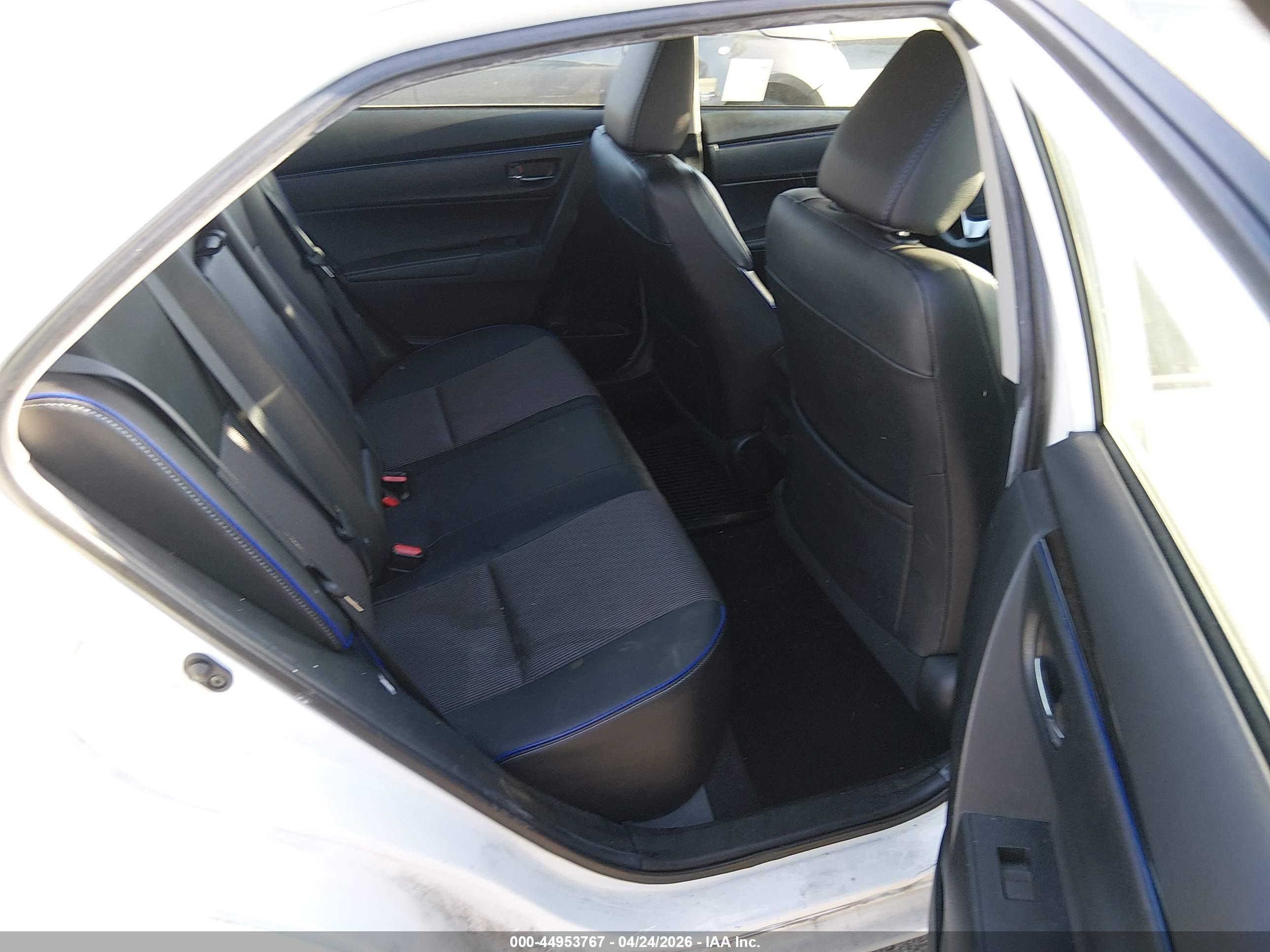 TOYOTA COROLLA image 8