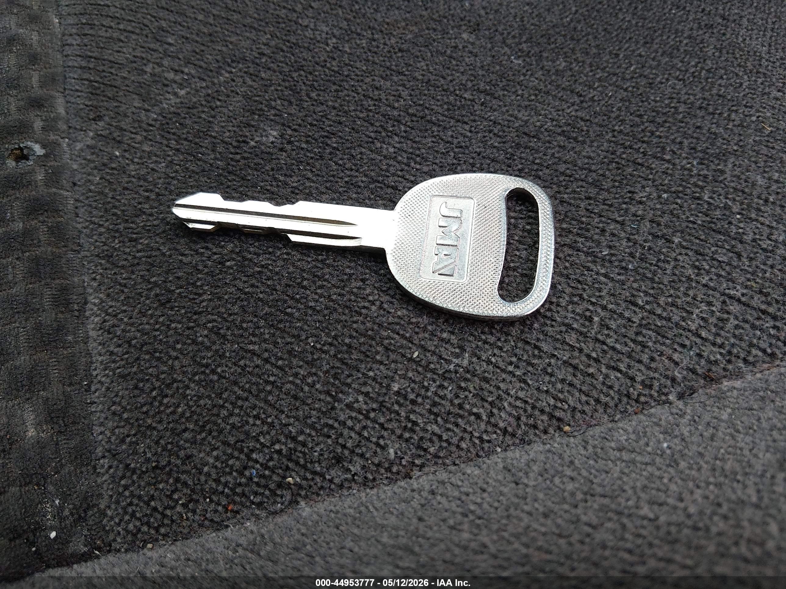 GMC ENVOY image 11