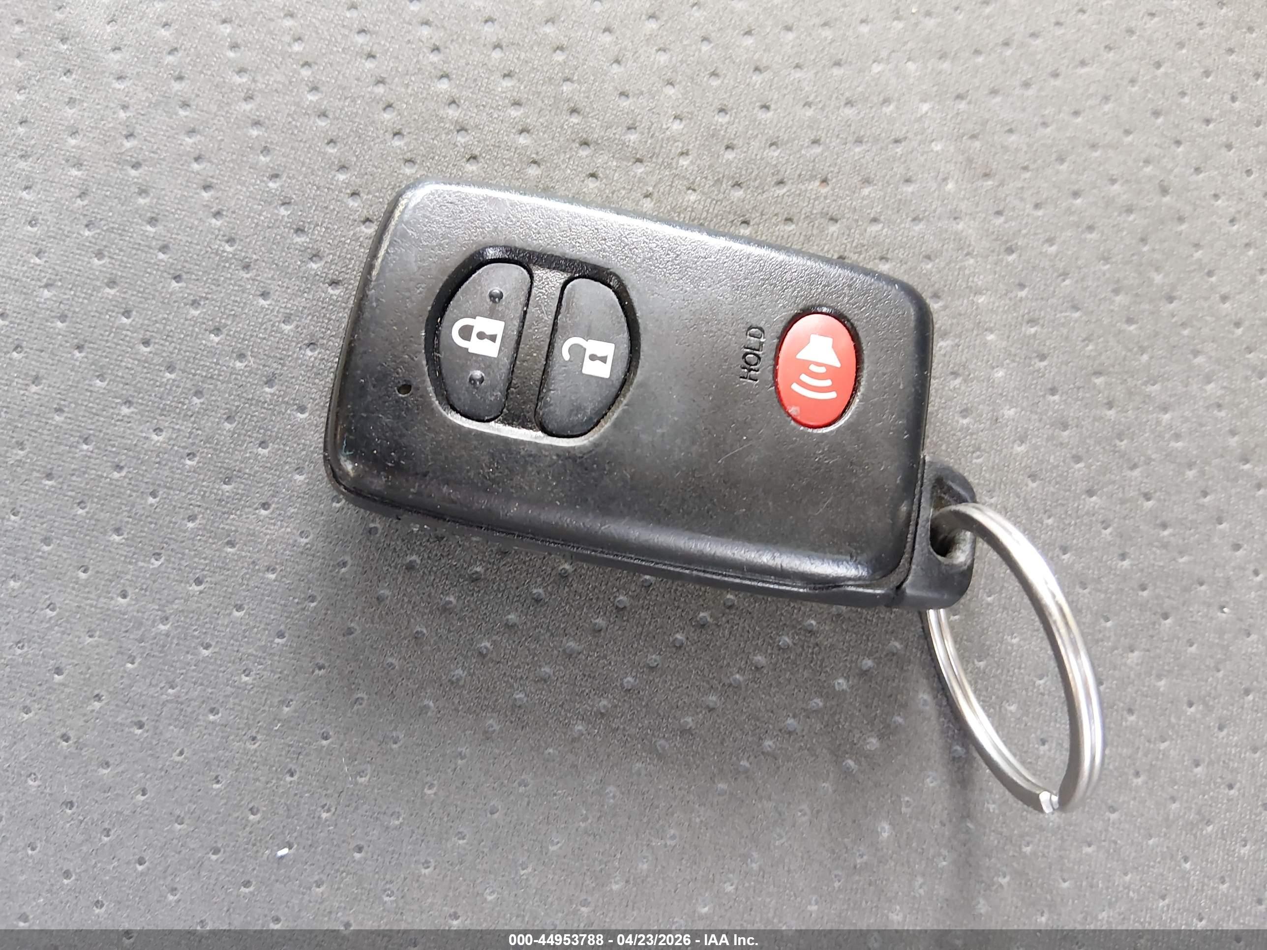 TOYOTA PRIUS image 11