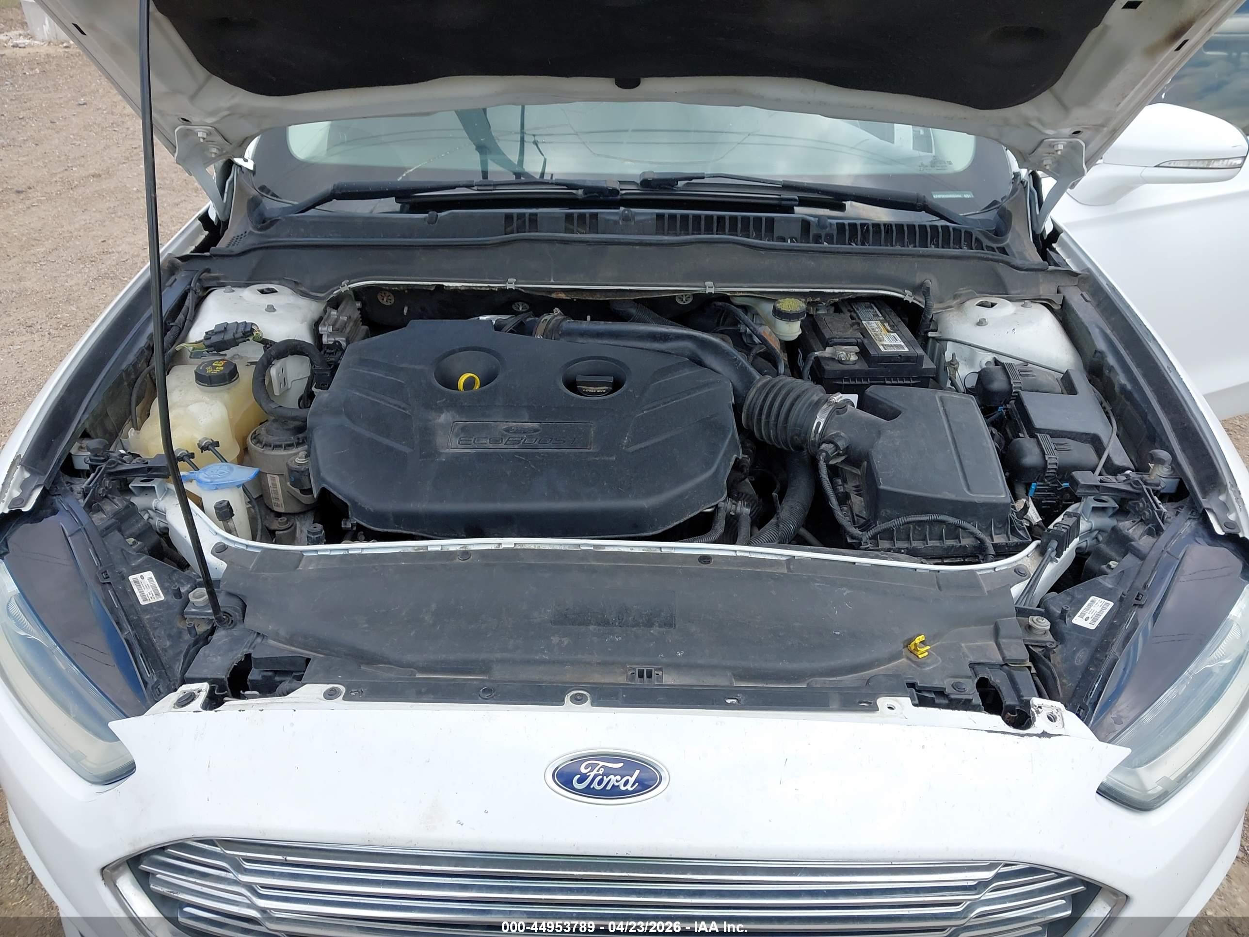 FORD FUSION image 10