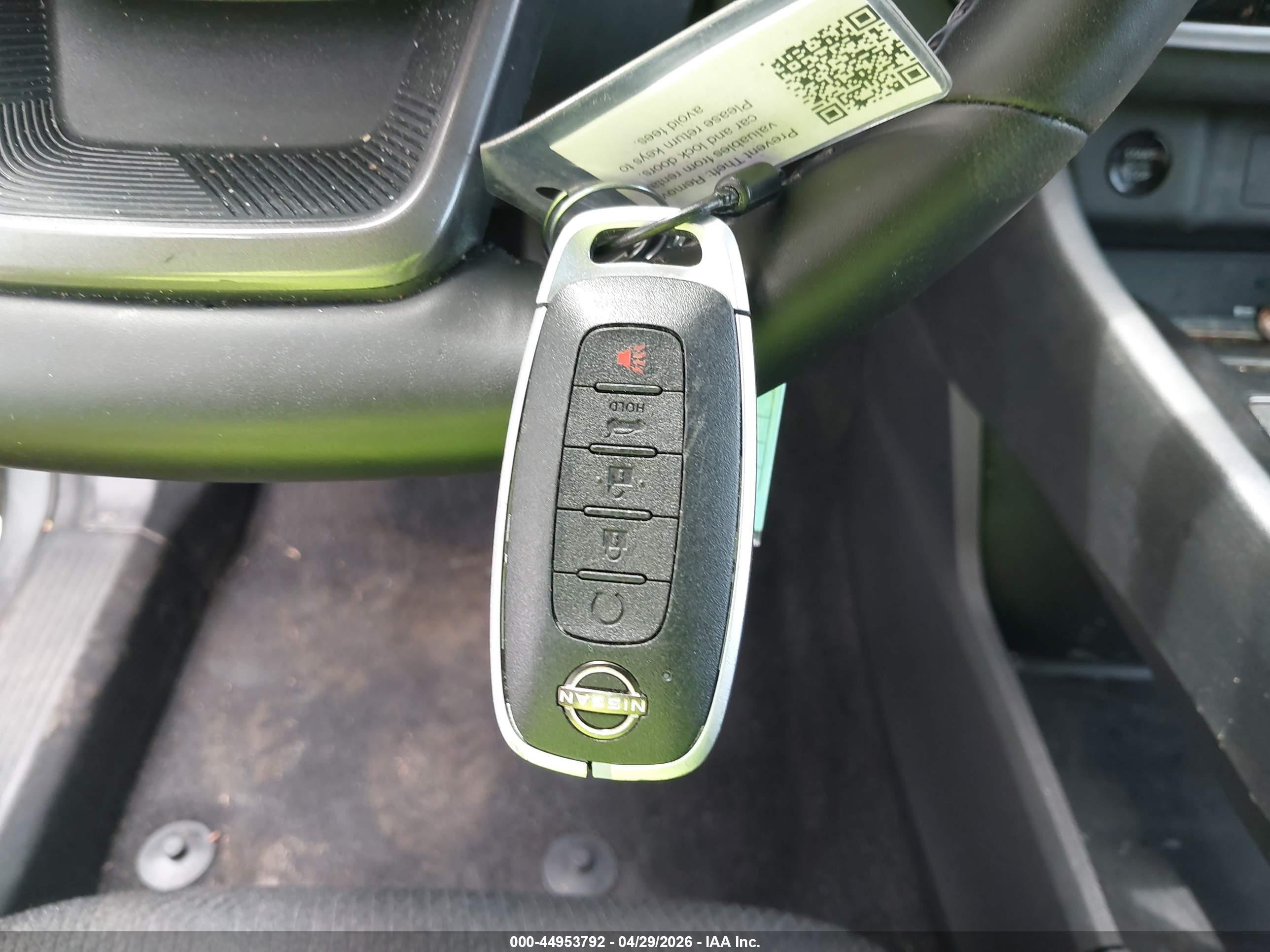 NISSAN ROGUE image 11