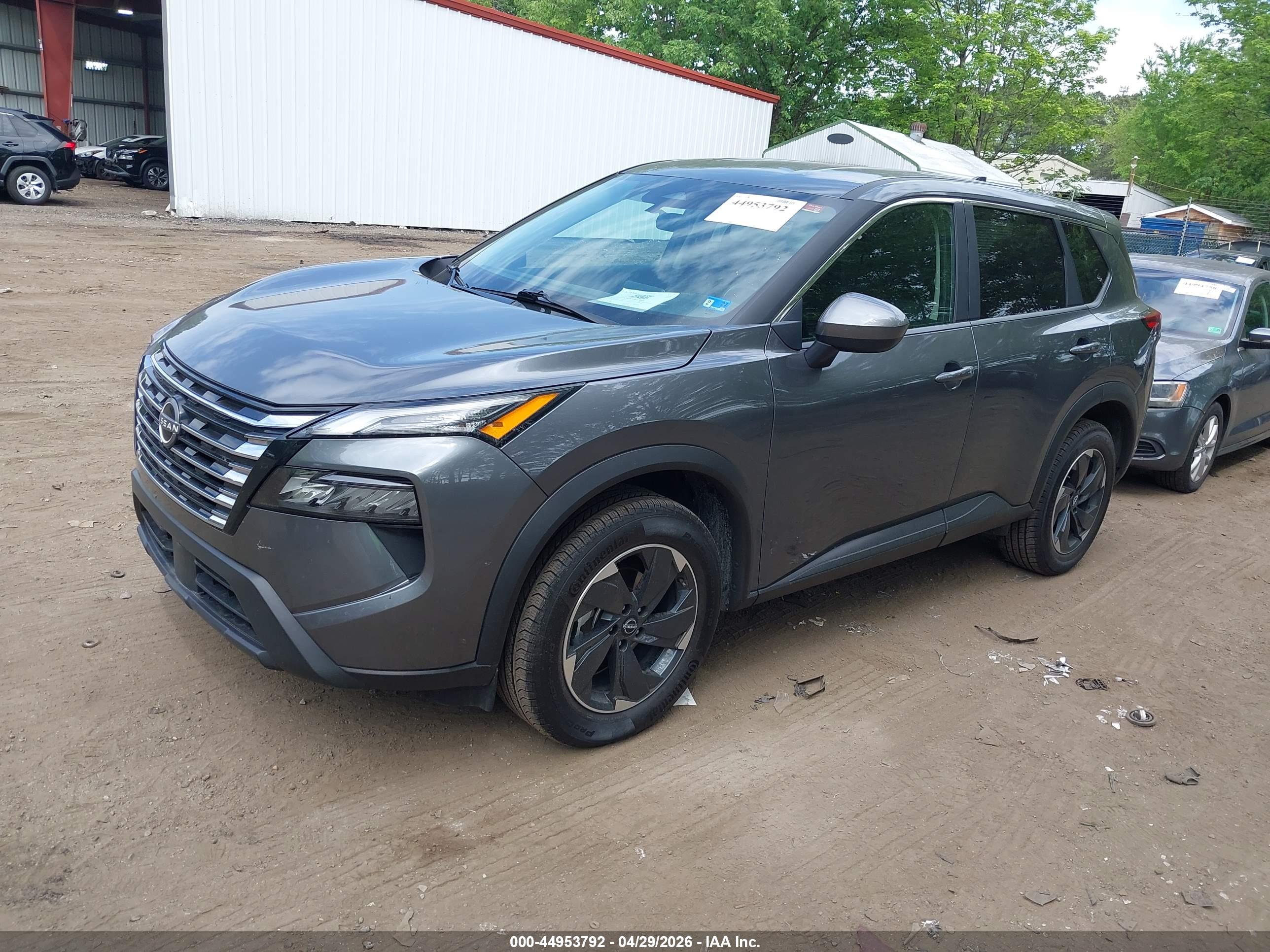 NISSAN ROGUE image 2