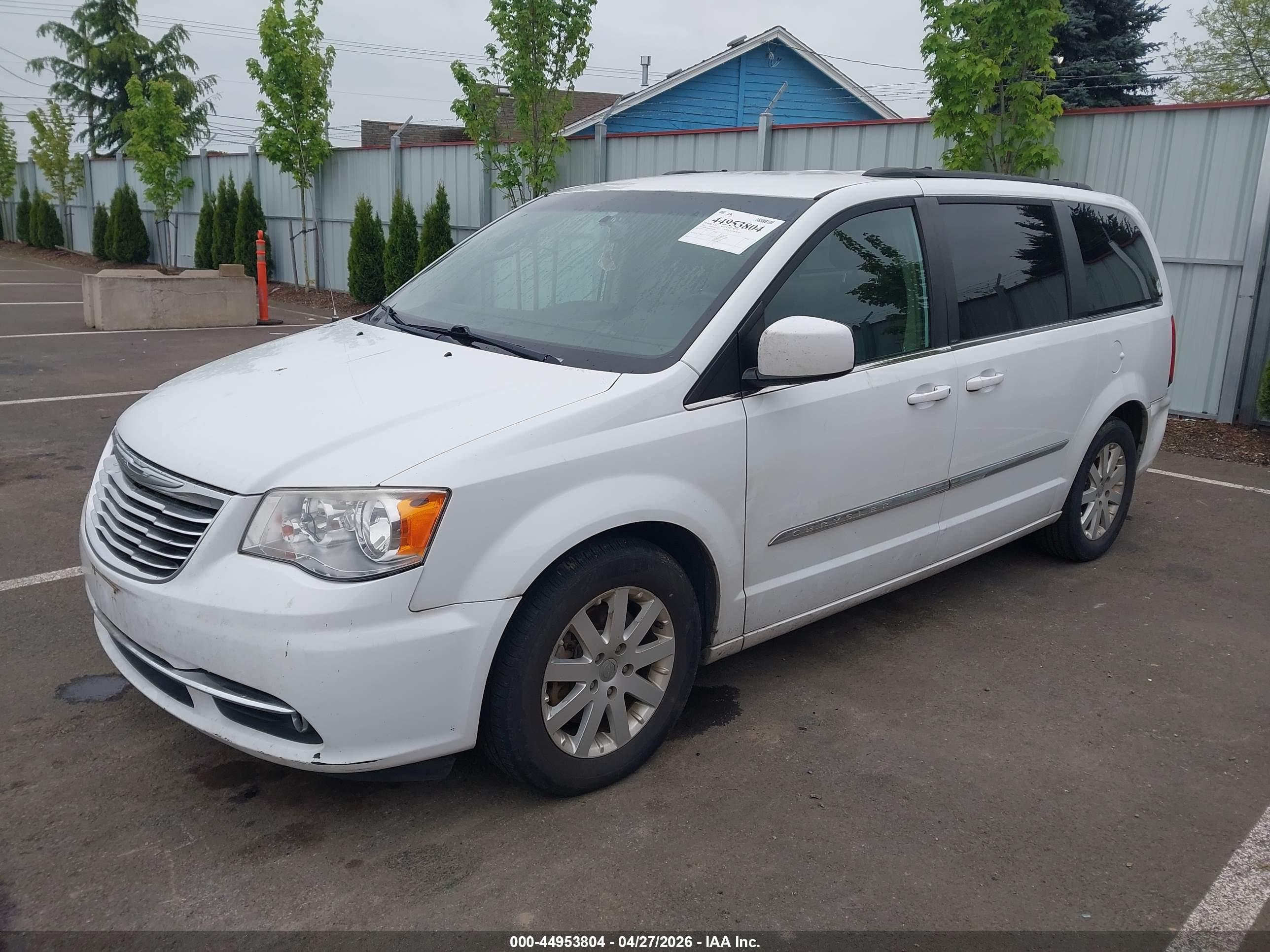 CHRYSLER TOWN image 2