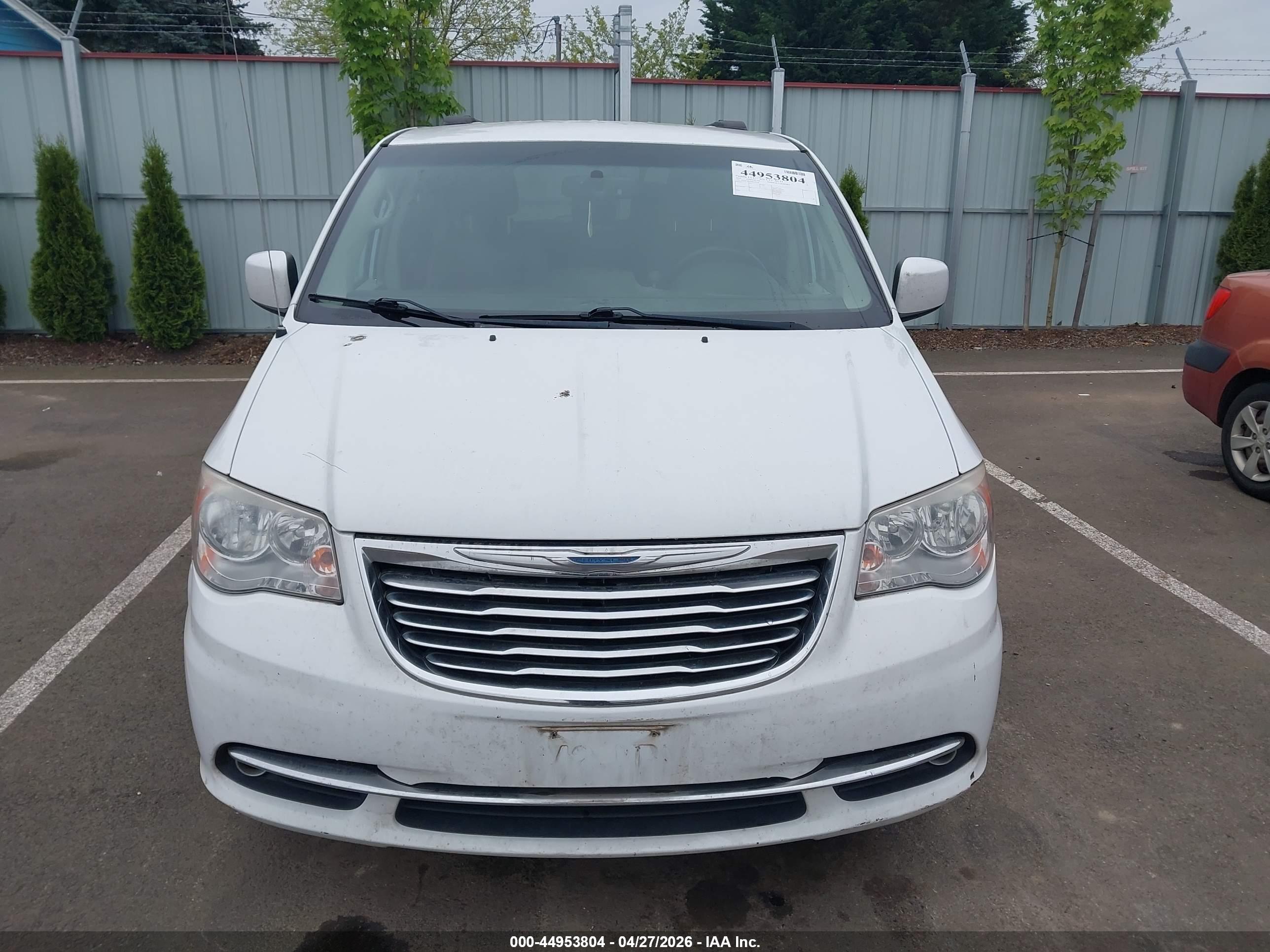 CHRYSLER TOWN image 6