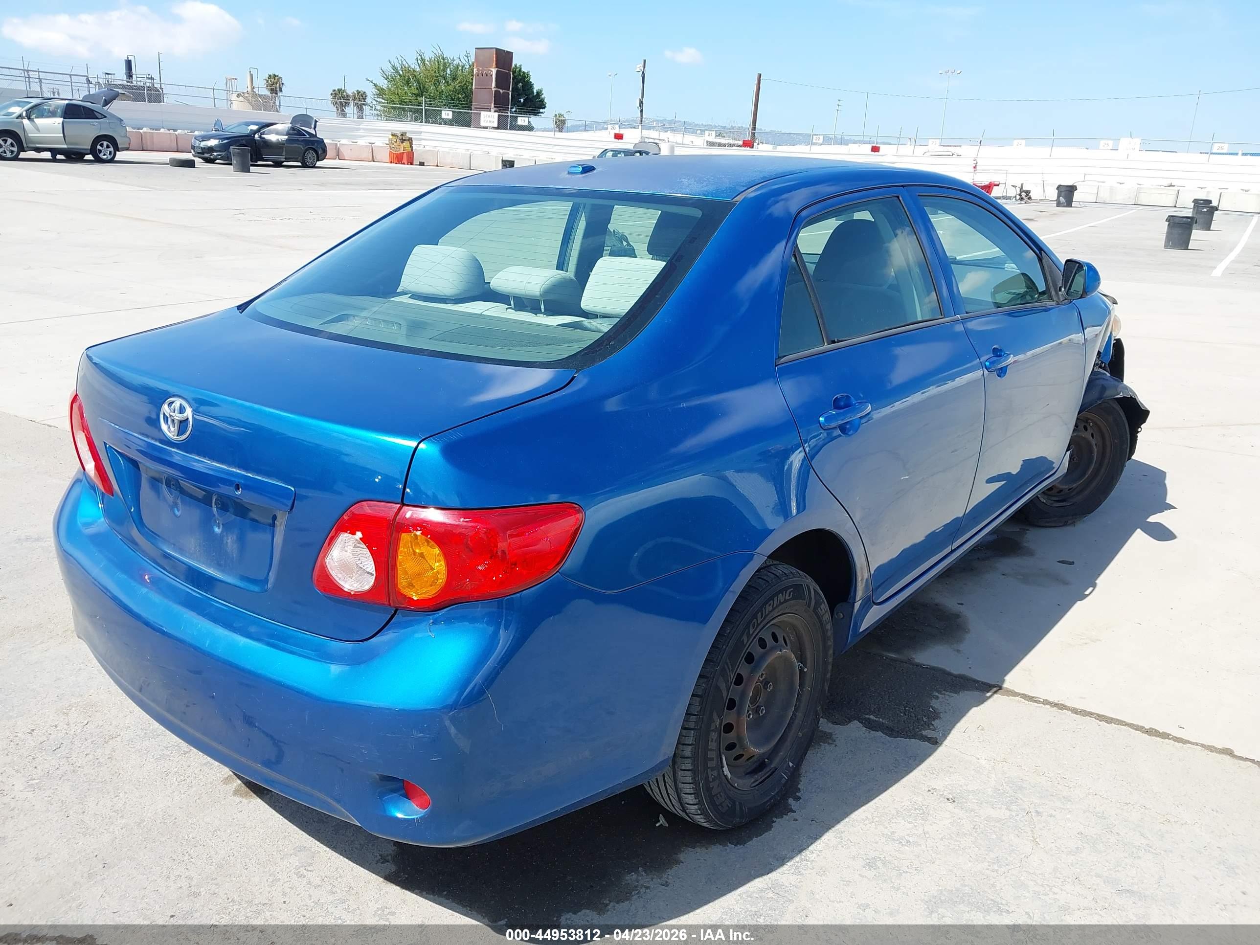 TOYOTA COROLLA image 4