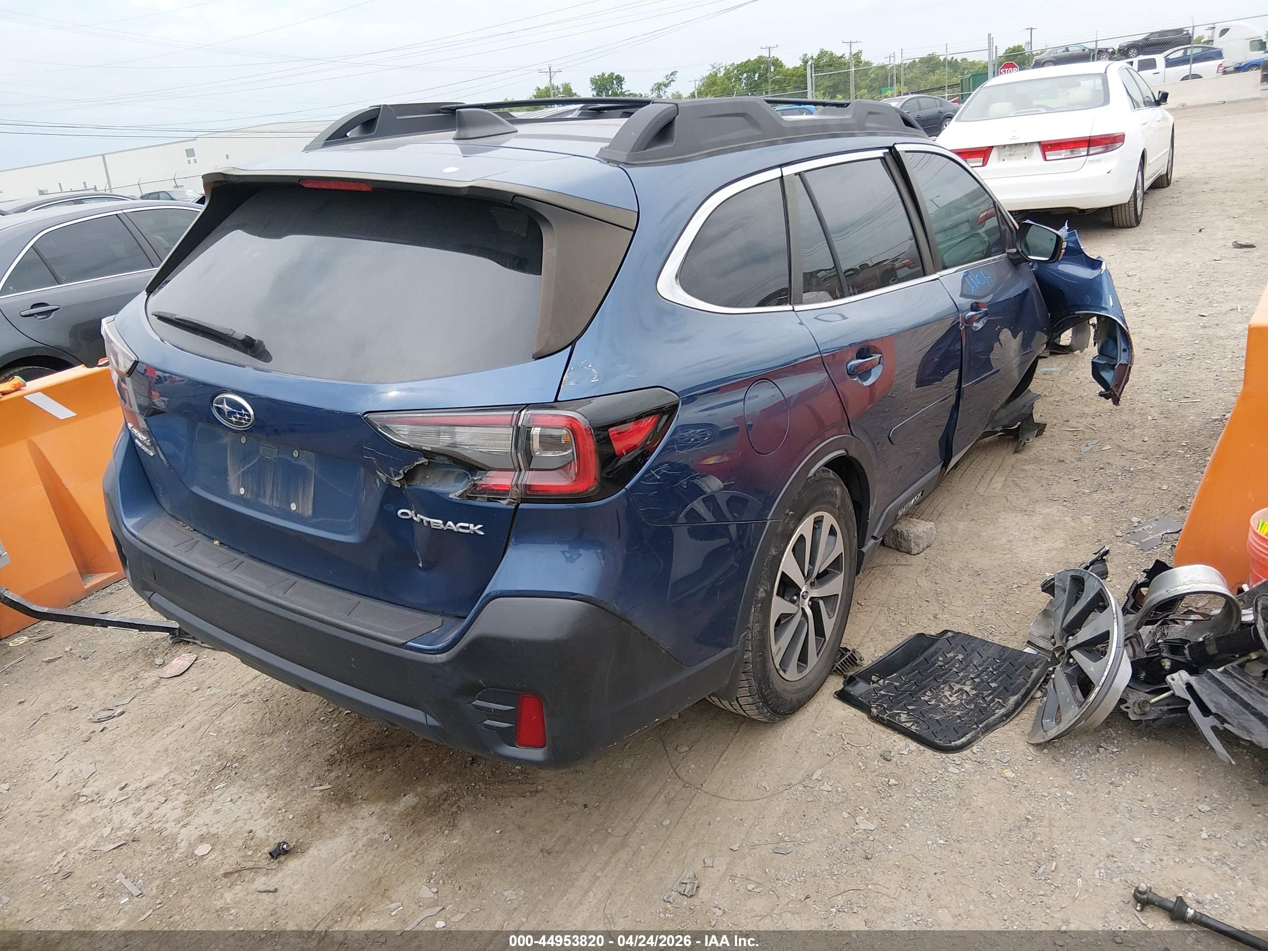 SUBARU OUTBACK image 4