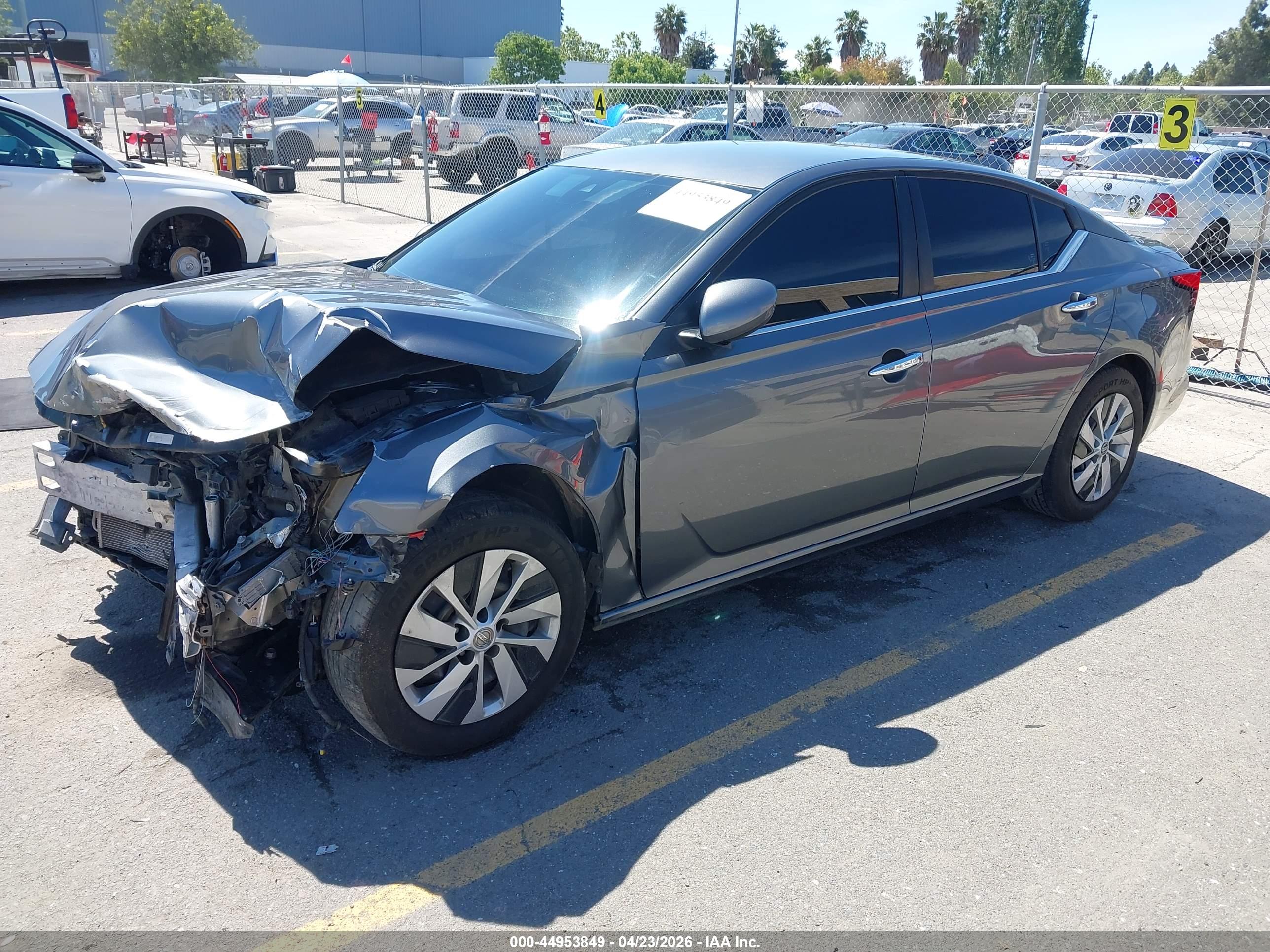 NISSAN ALTIMA image 2