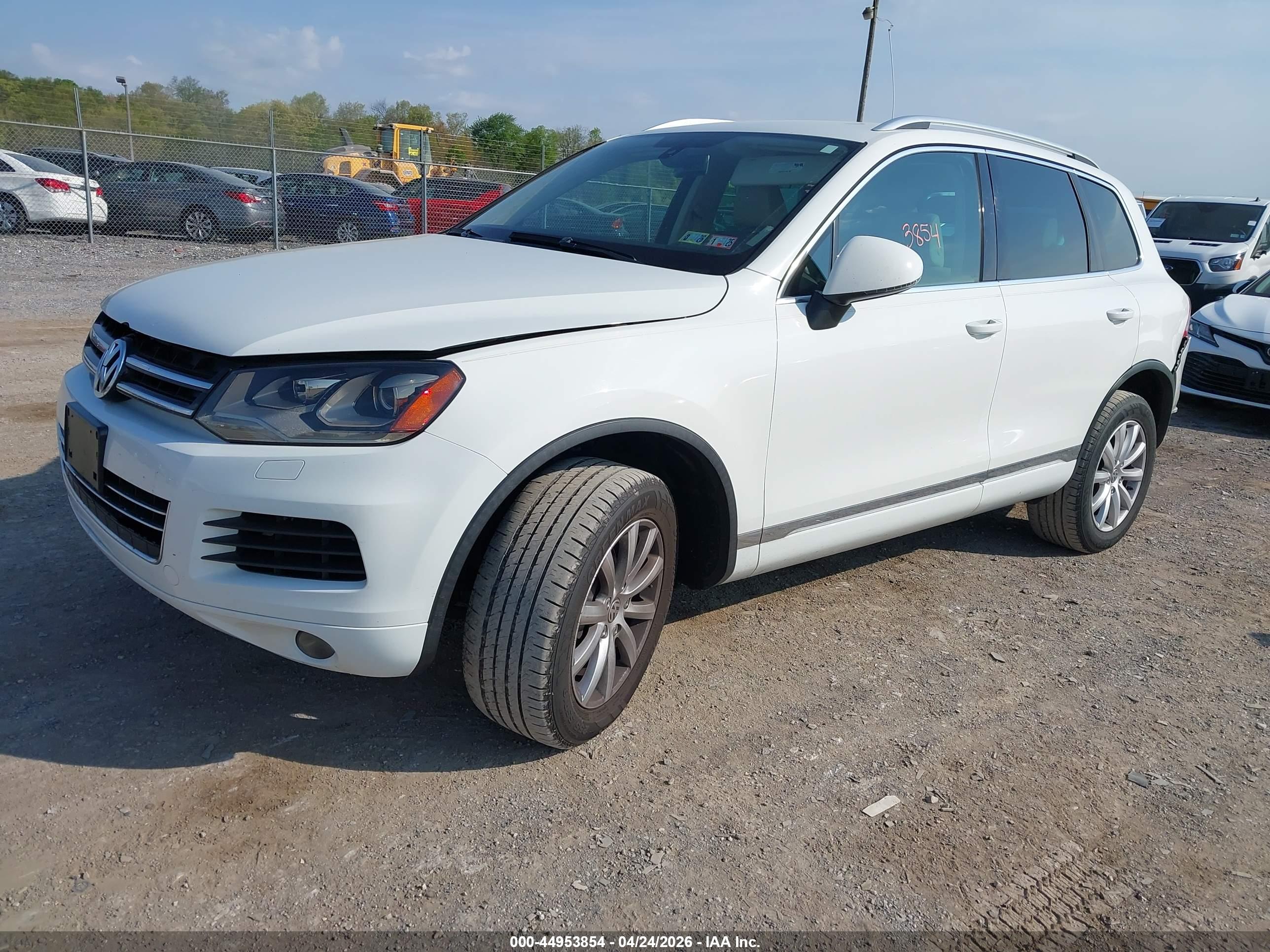 VOLKSWAGEN TOUAREG image 2