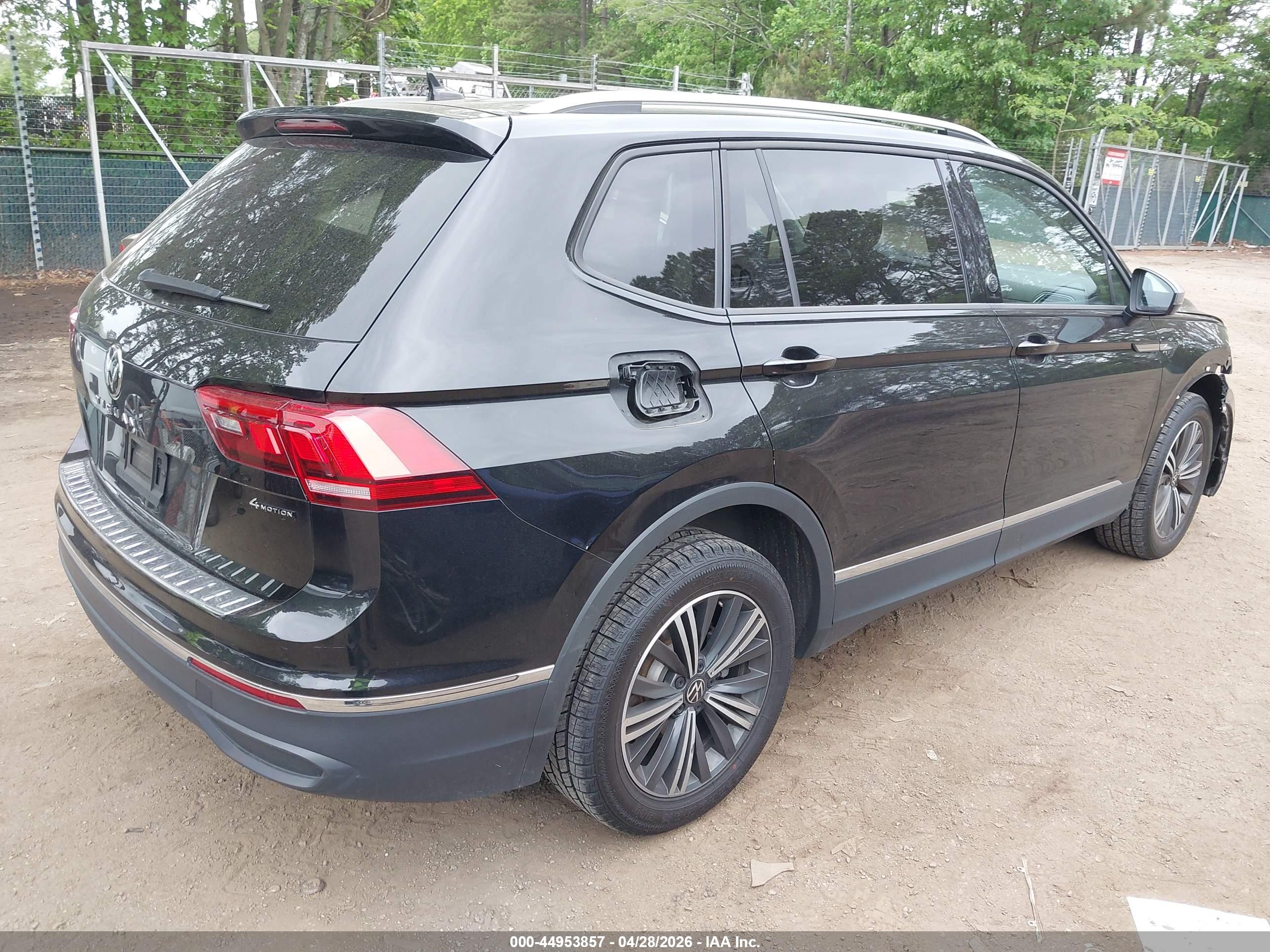 VOLKSWAGEN TIGUAN image 4