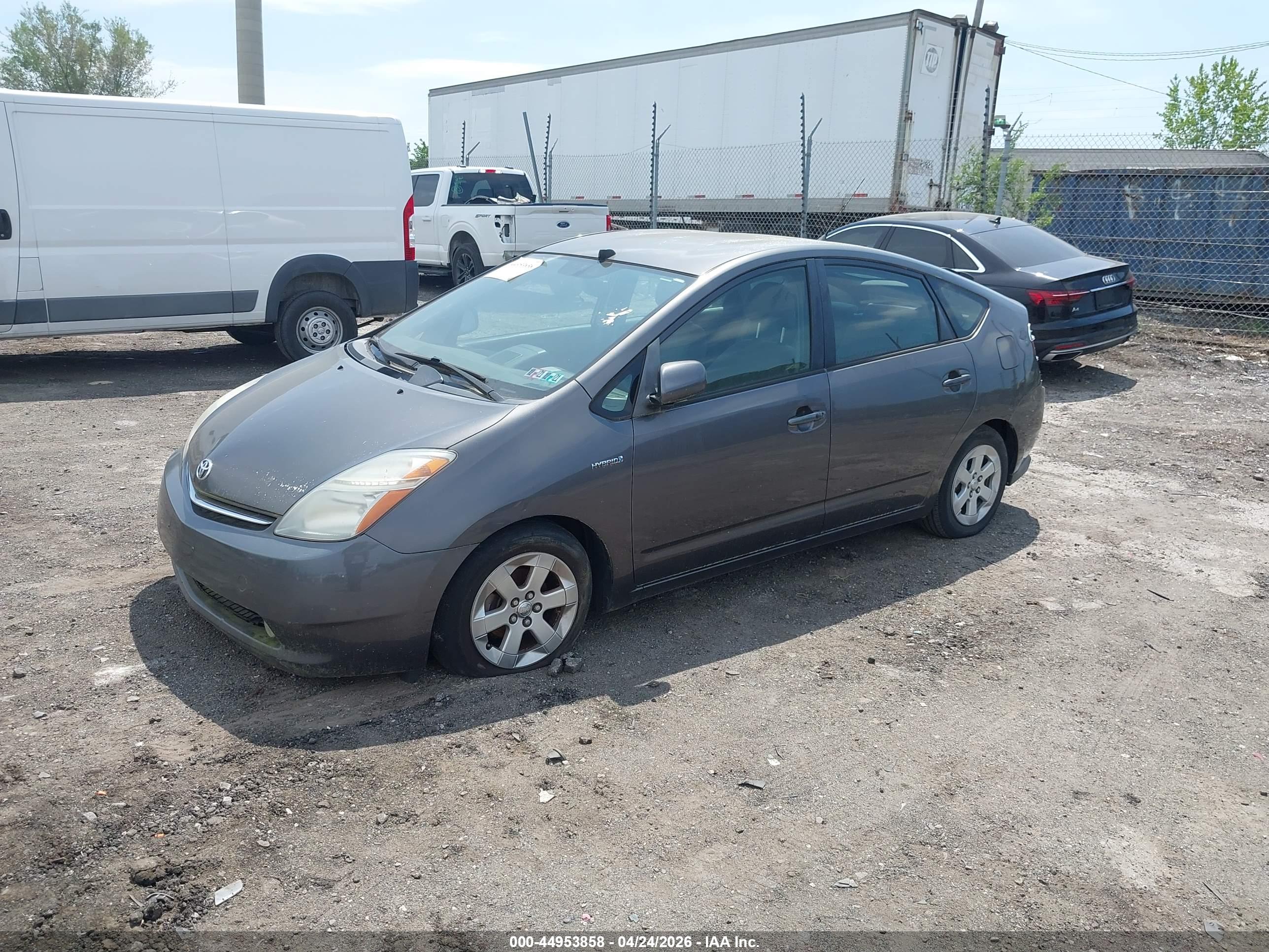TOYOTA PRIUS image 2