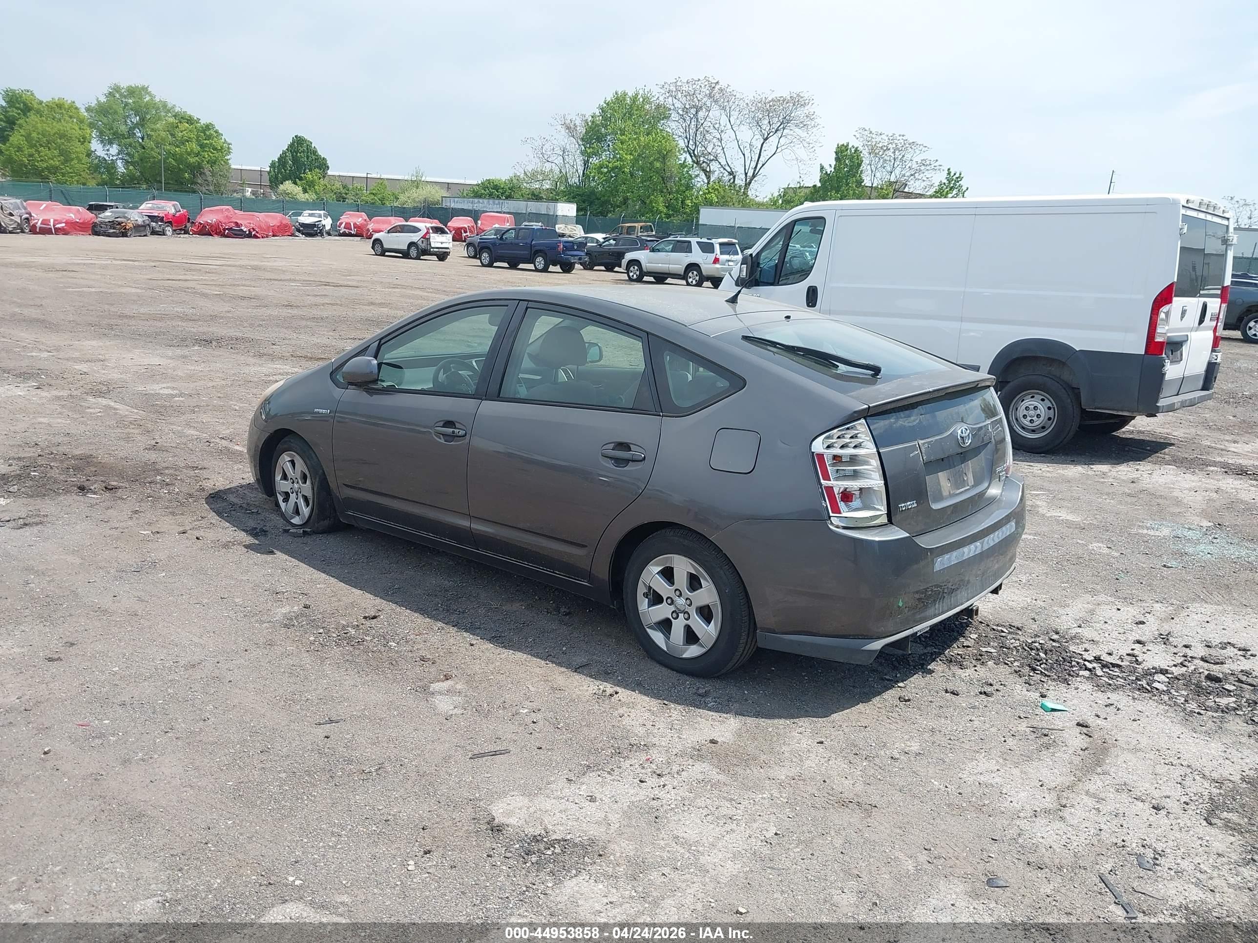 TOYOTA PRIUS image 3