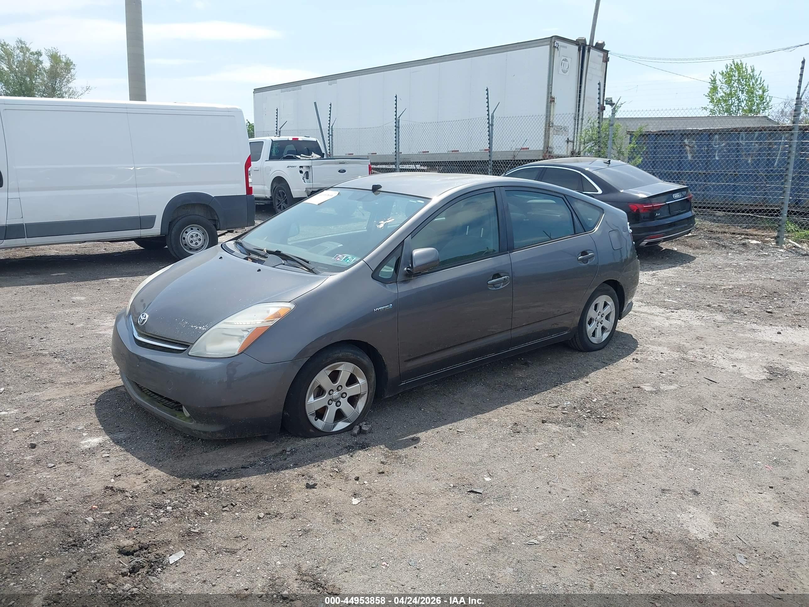 TOYOTA PRIUS image 6