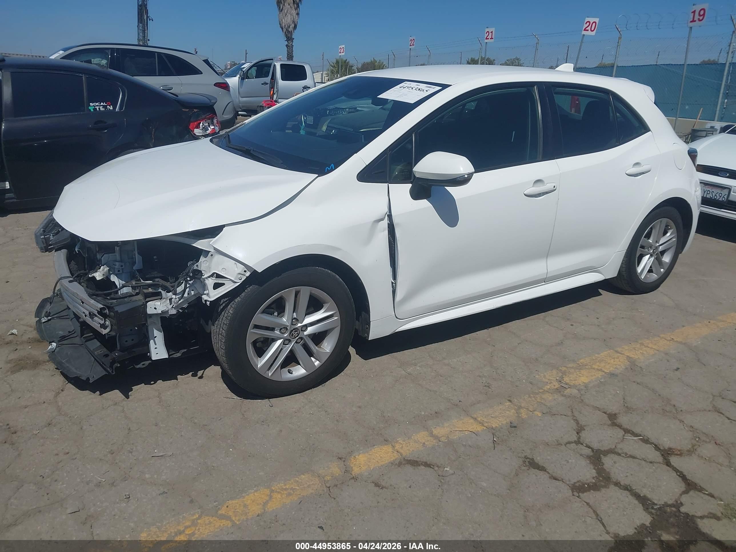 TOYOTA COROLLA image 2