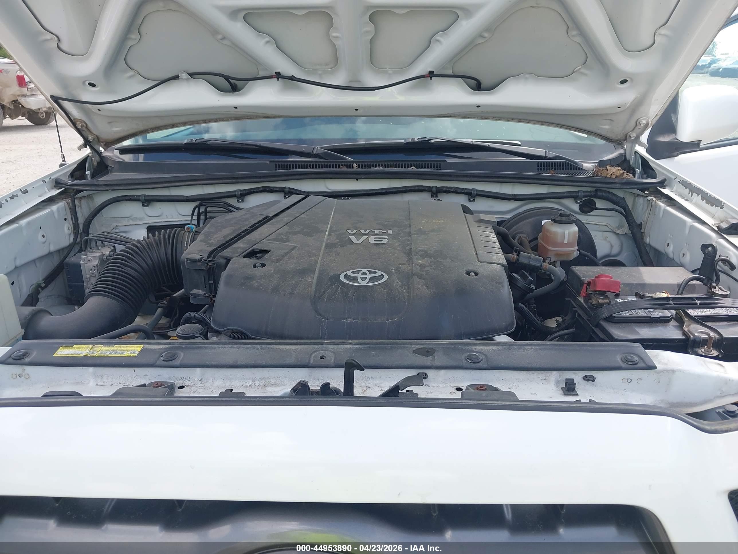 TOYOTA TACOMA image 10