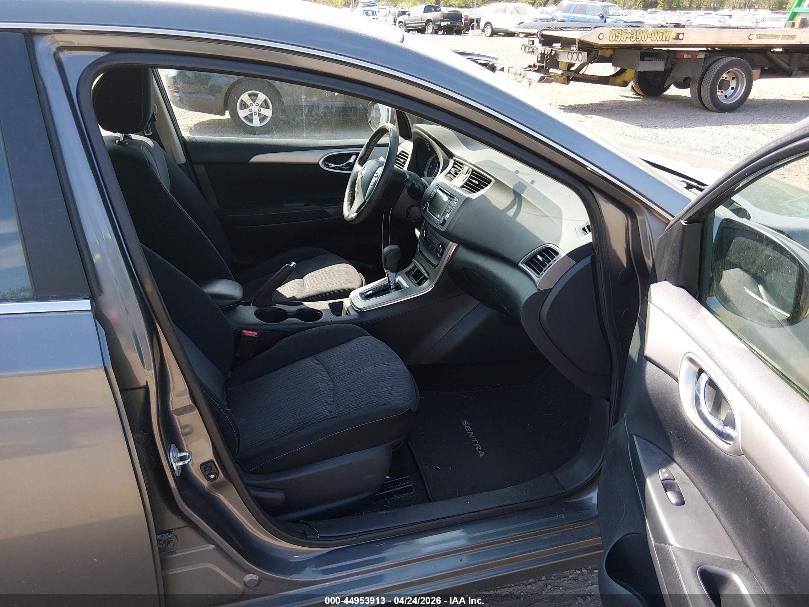 NISSAN SENTRA image 5