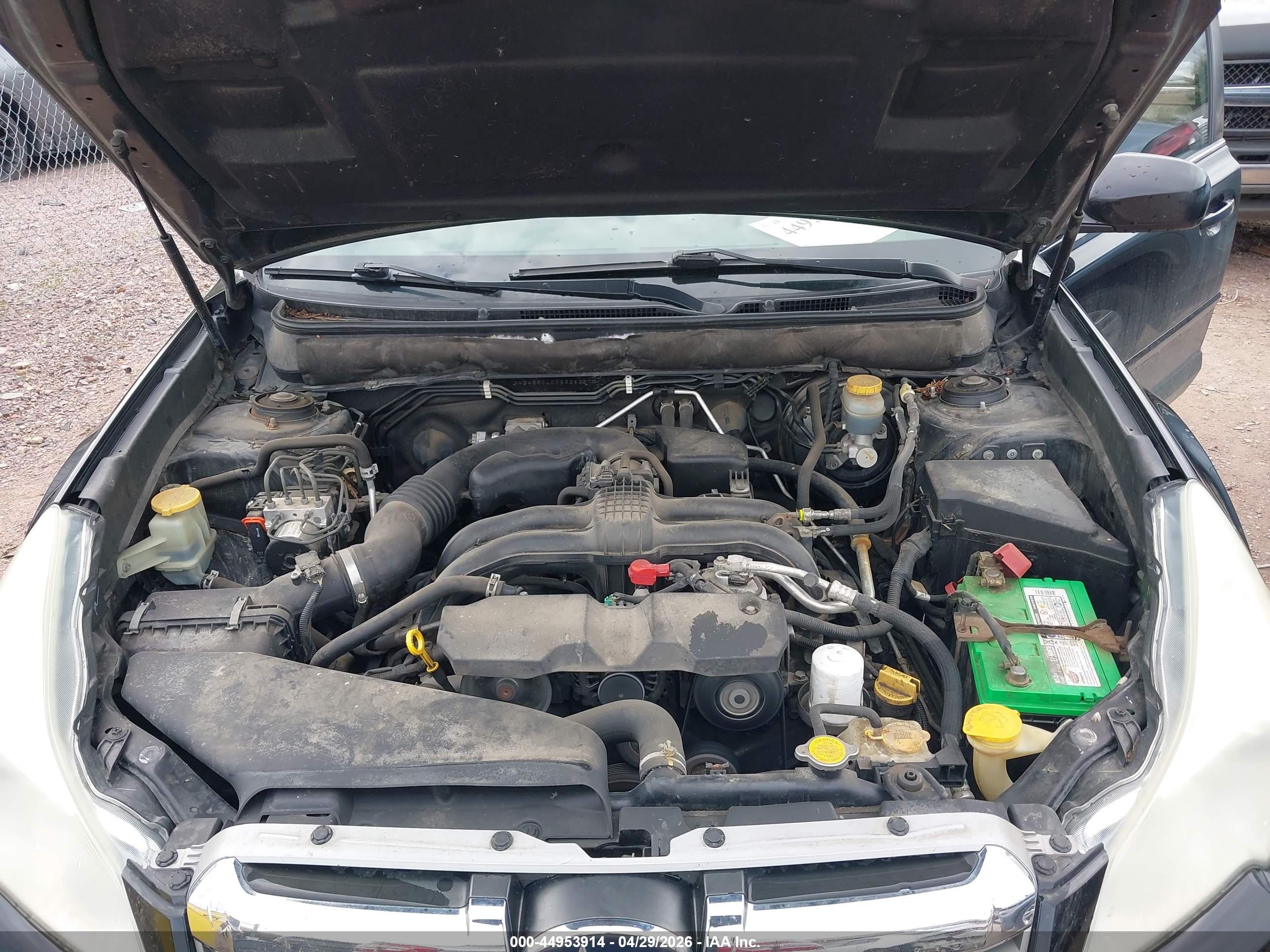 SUBARU OUTBACK image 10