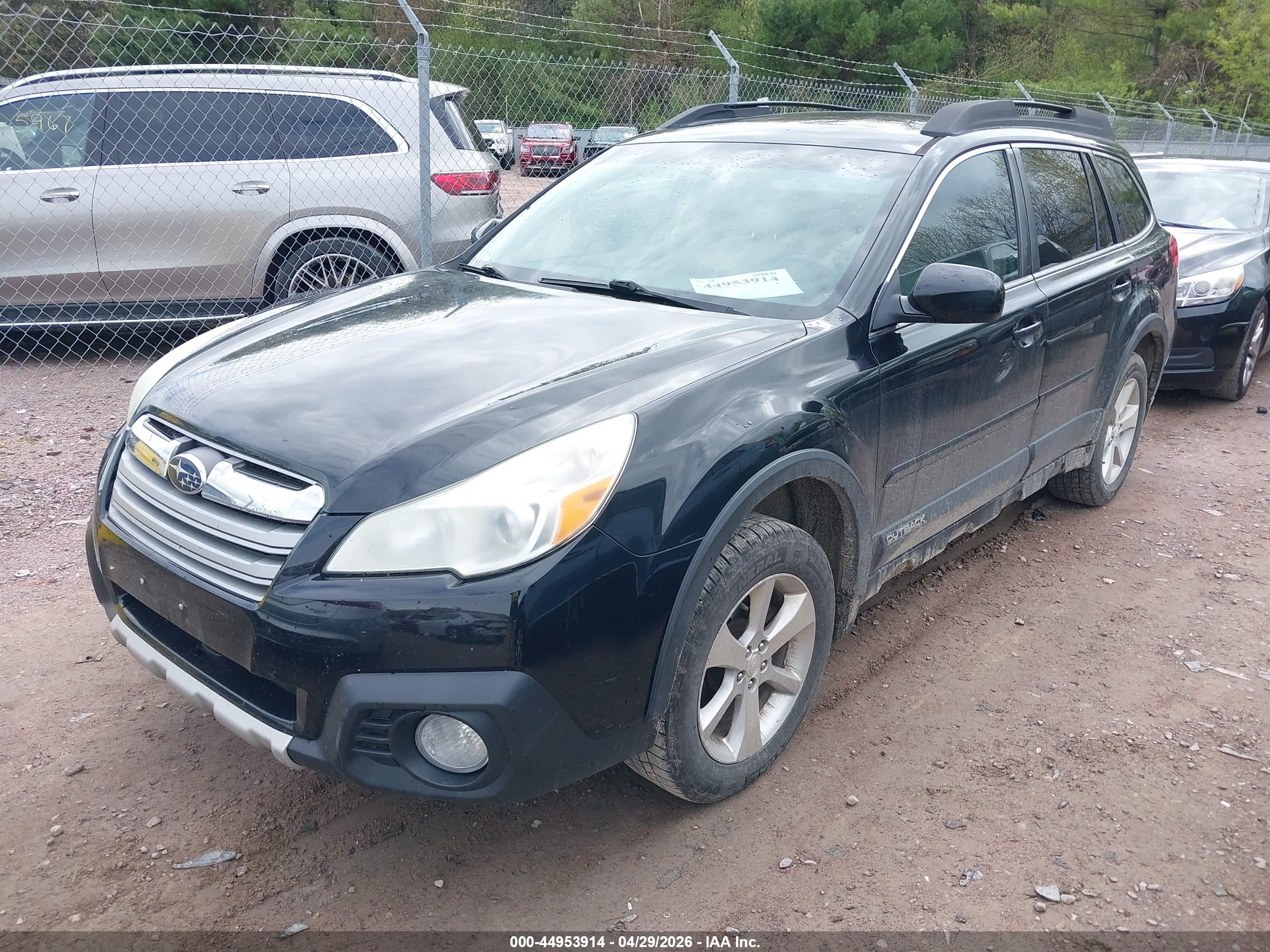 SUBARU OUTBACK image 2