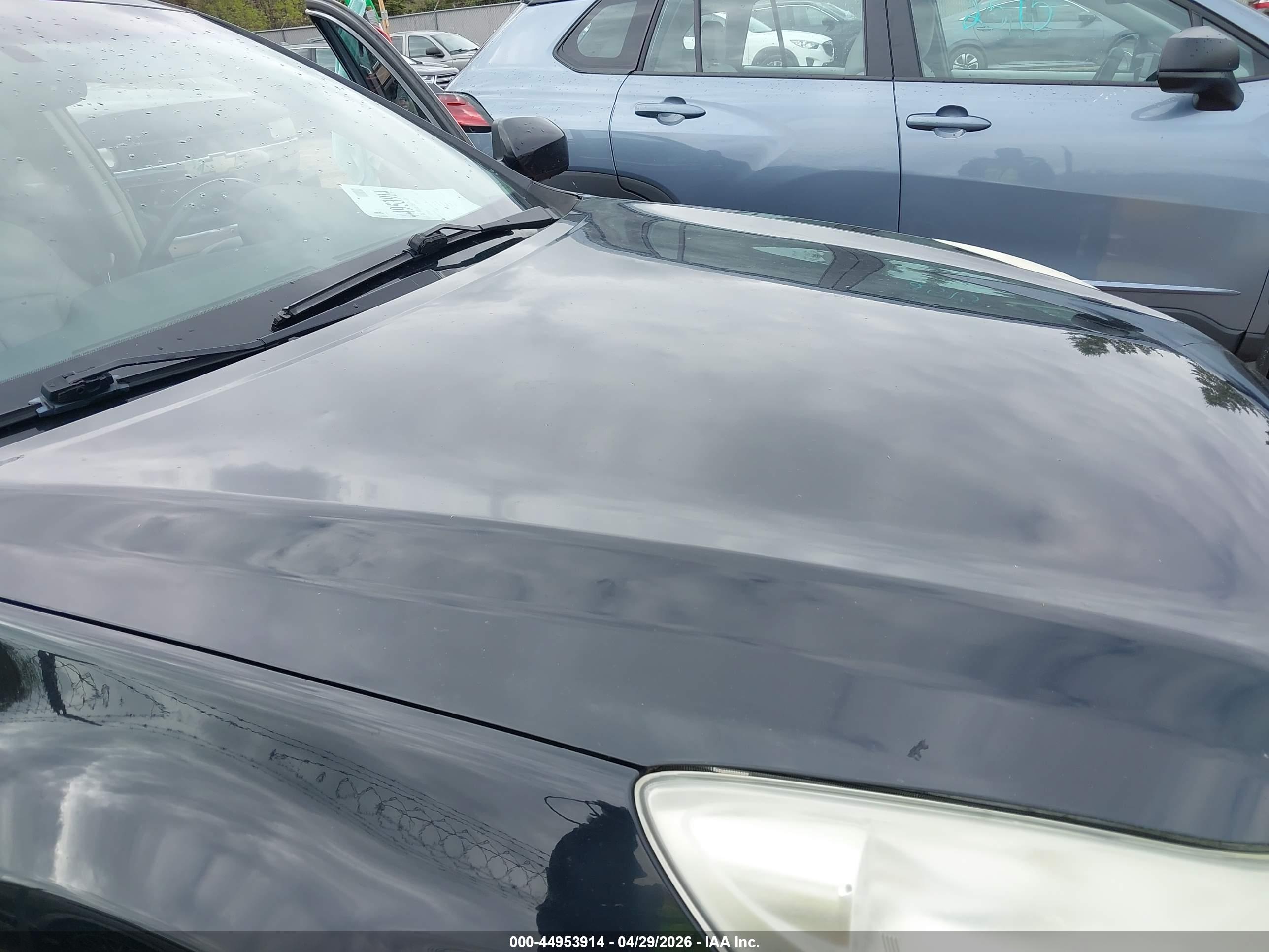 SUBARU OUTBACK image 6