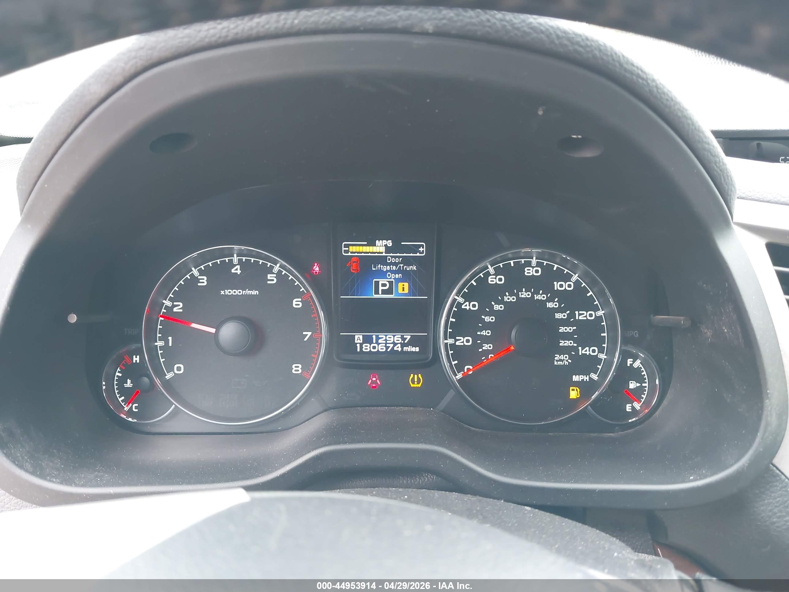 SUBARU OUTBACK image 7