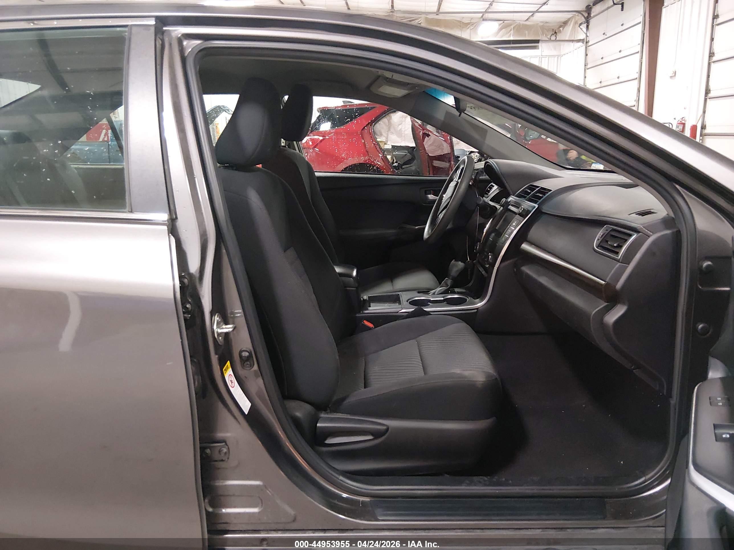 TOYOTA CAMRY image 5