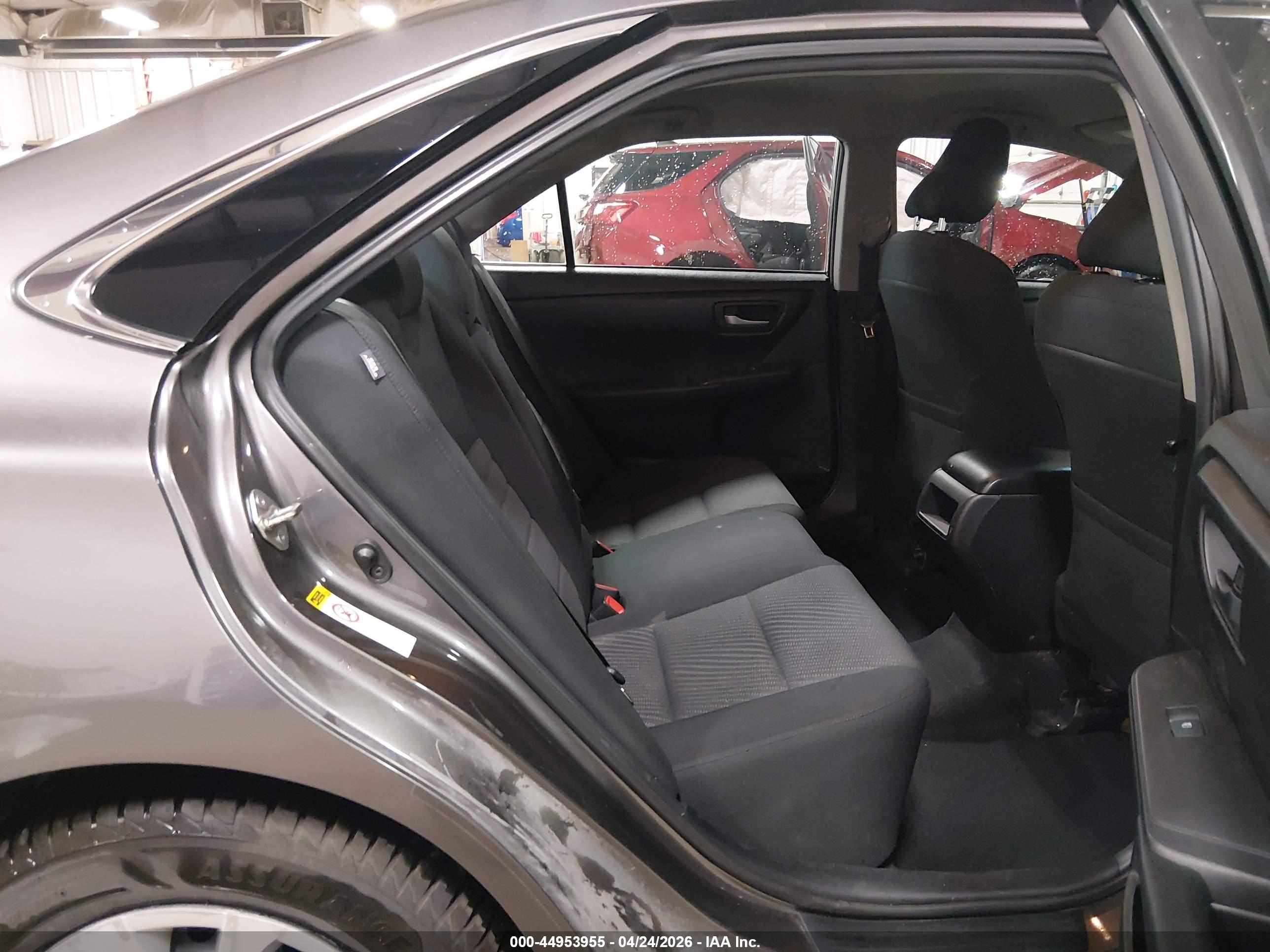 TOYOTA CAMRY image 8