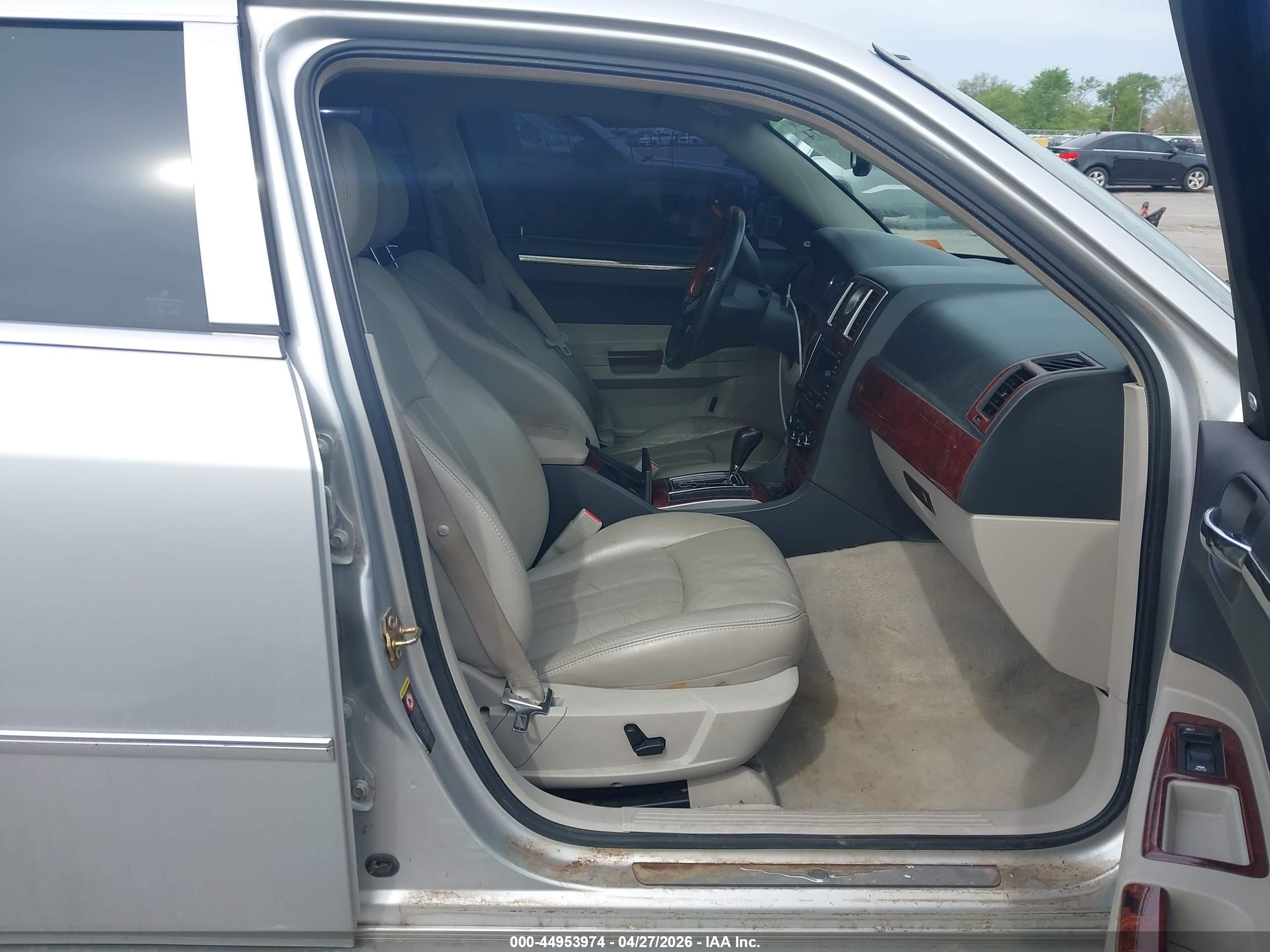 CHRYSLER 300C image 5