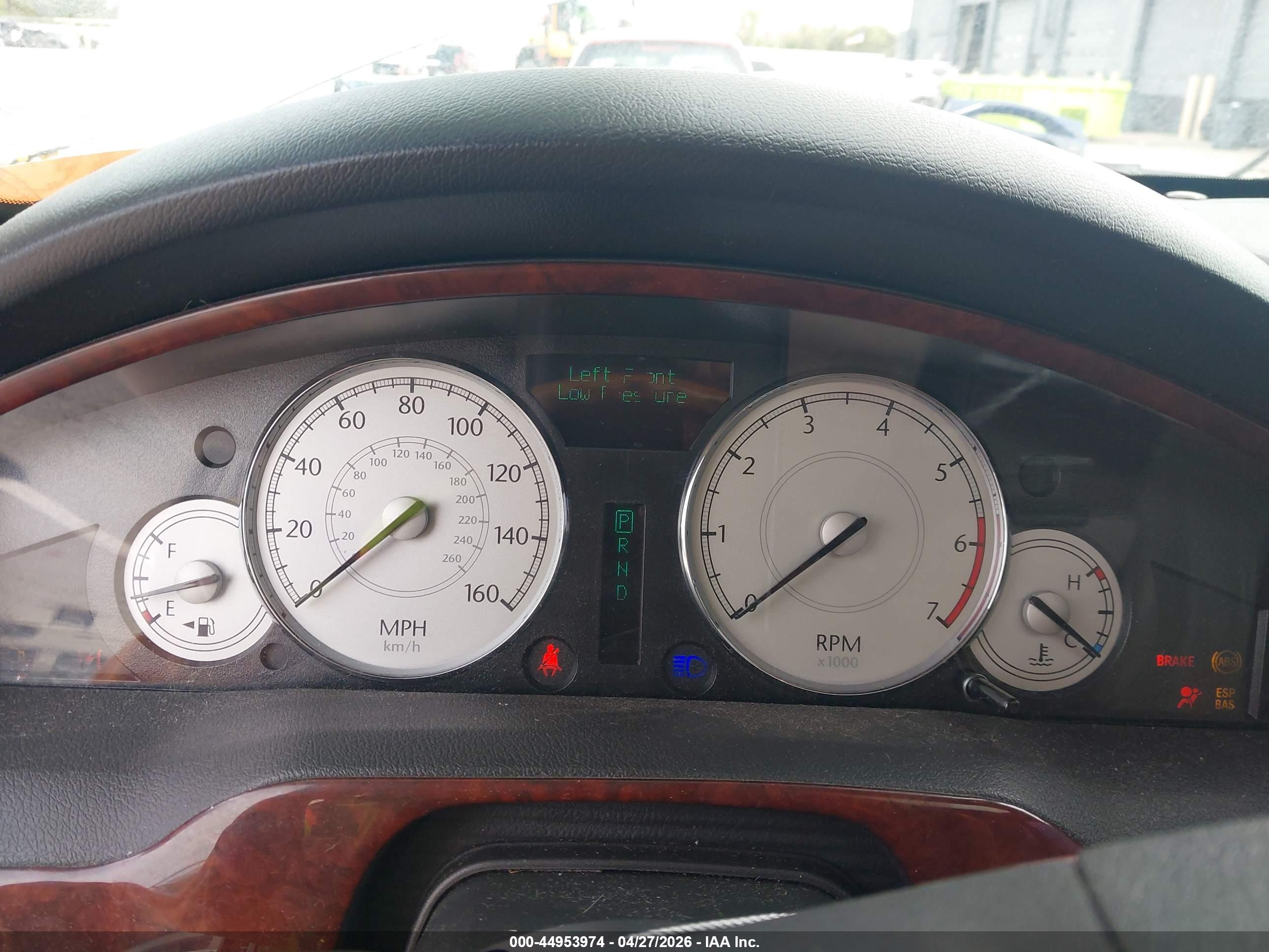 CHRYSLER 300C image 7