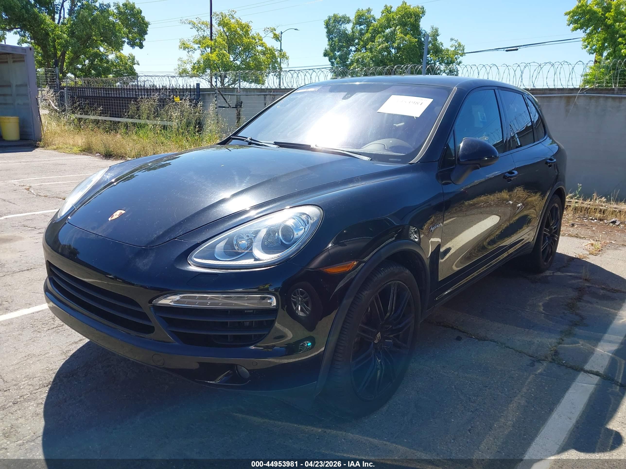 PORSCHE CAYENNE image 2