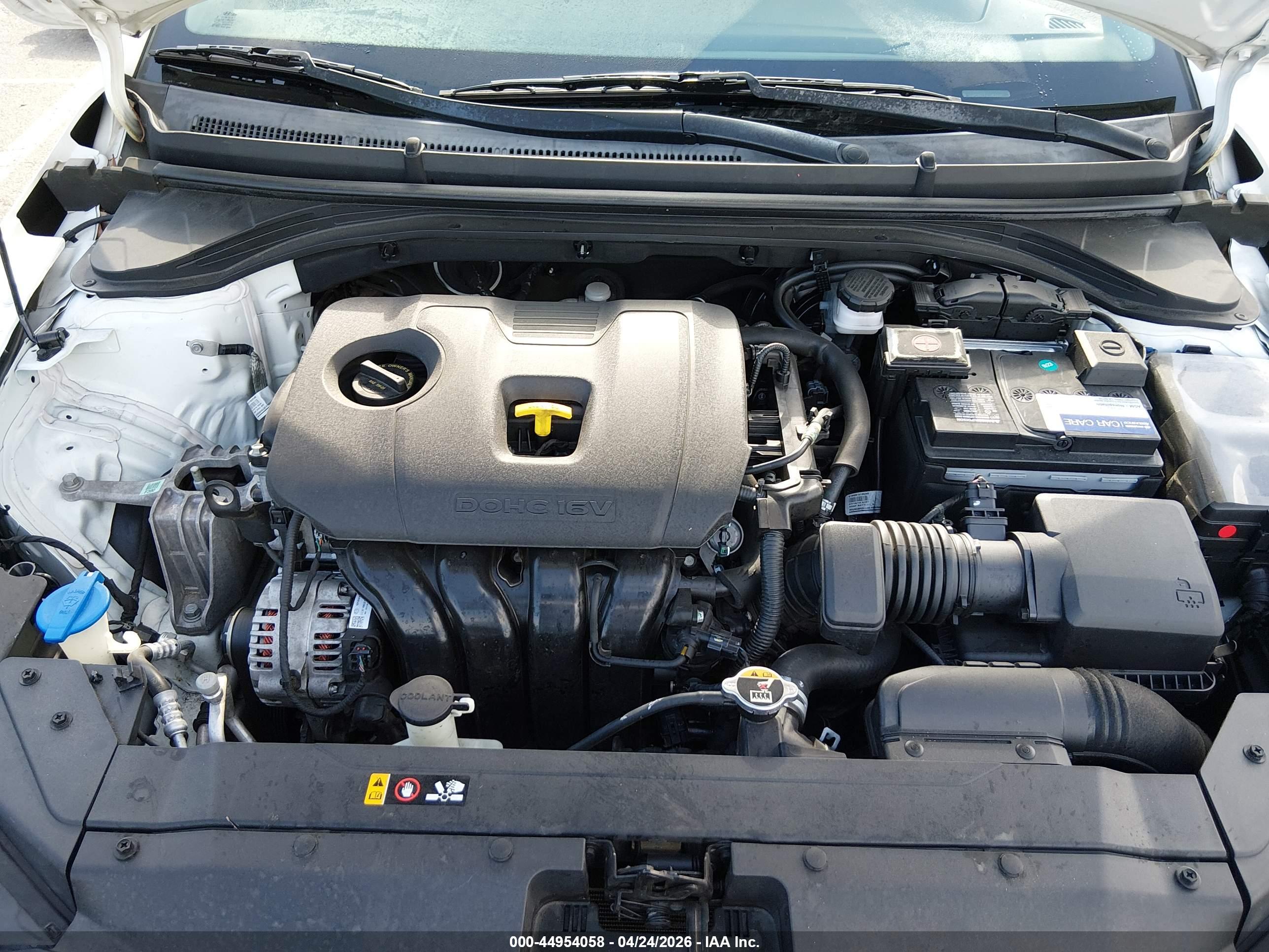 HYUNDAI ELANTRA image 10