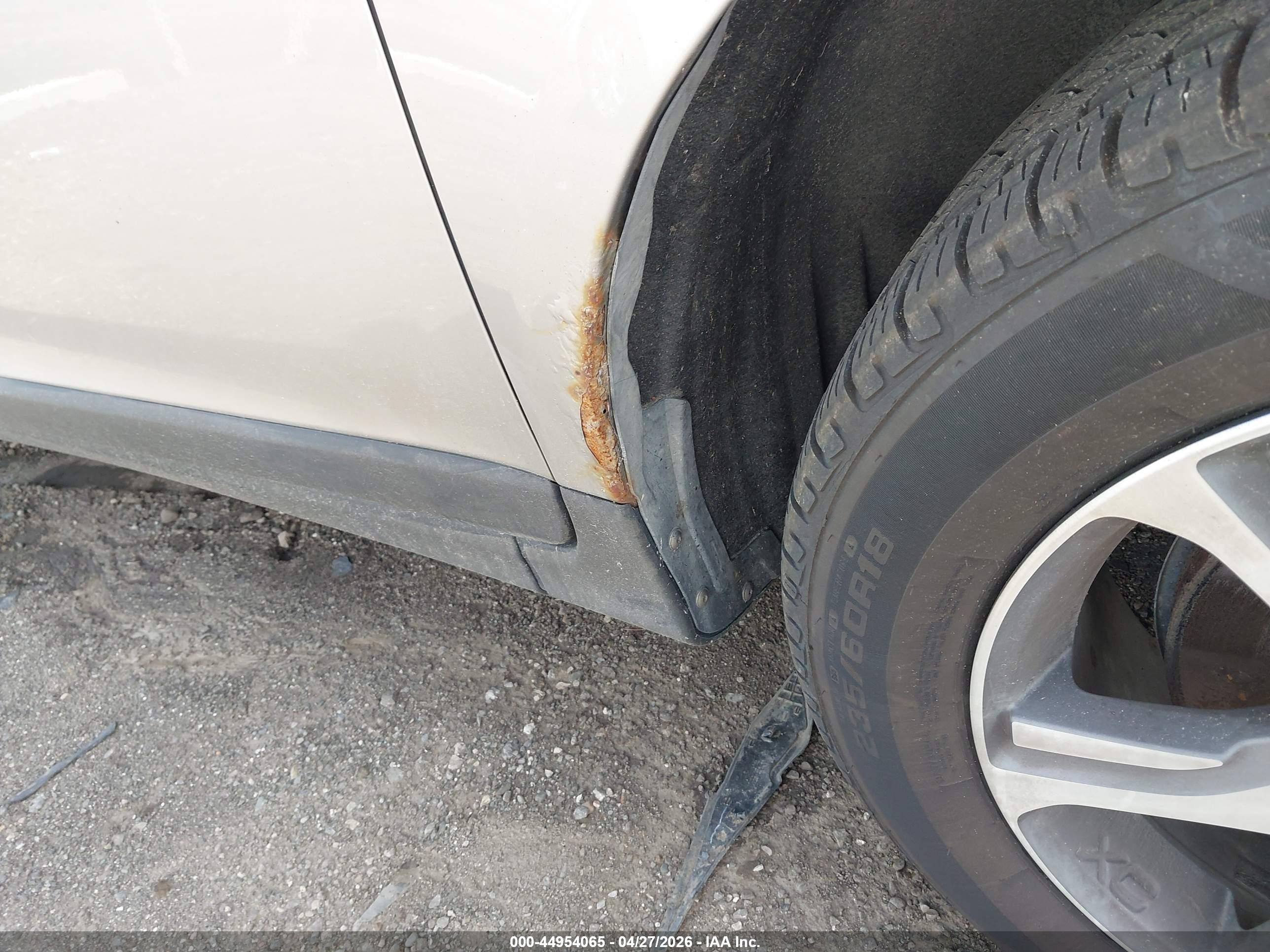 VOLVO XC60 image 6