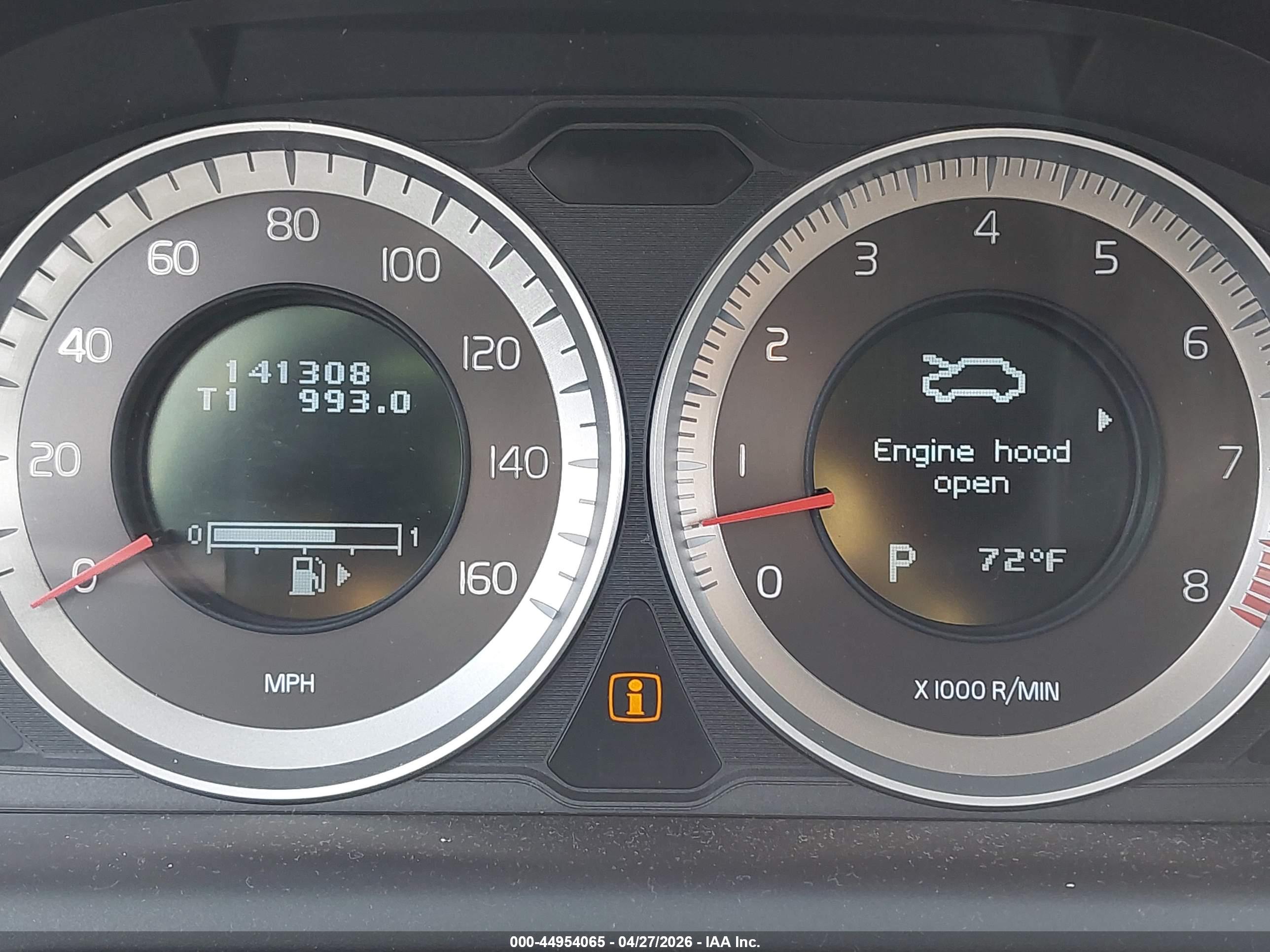 VOLVO XC60 image 7