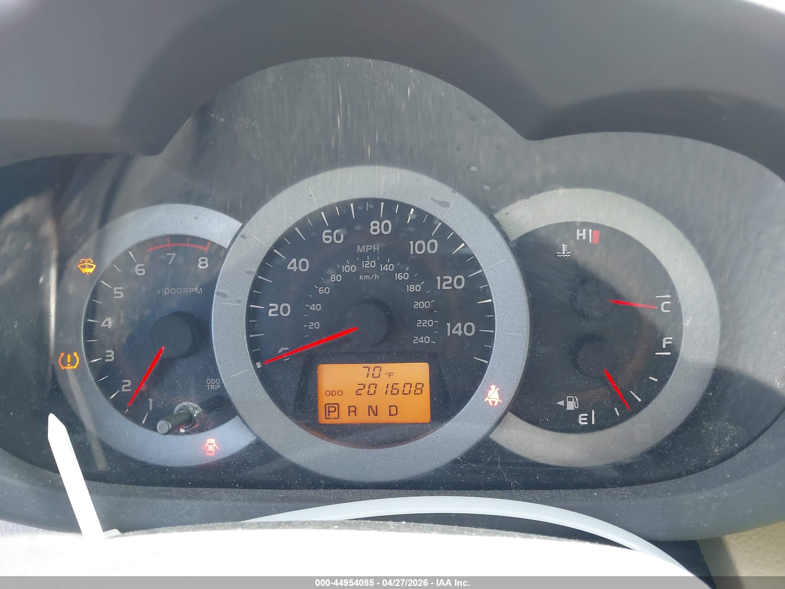 TOYOTA RAV4 image 7