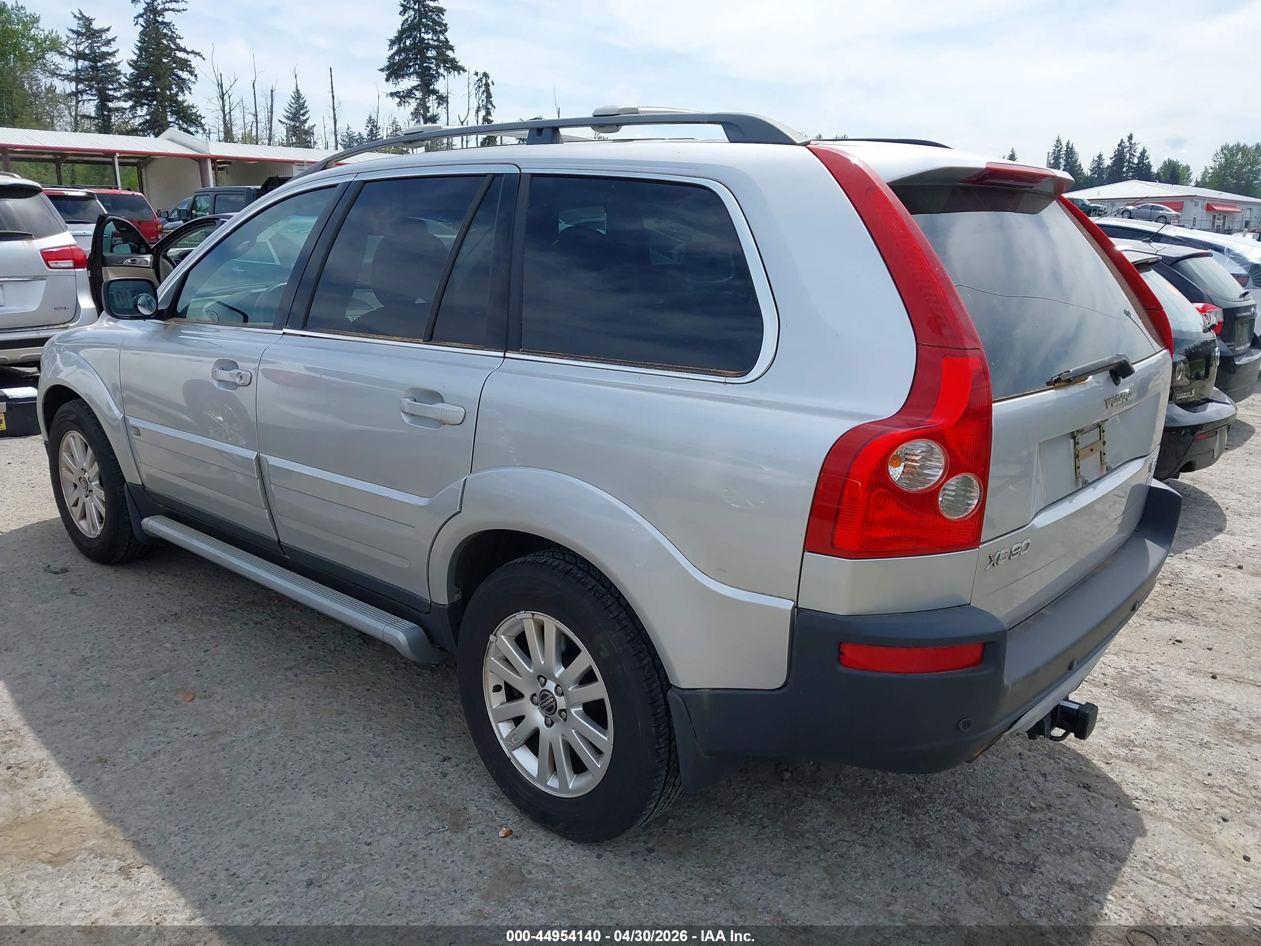 VOLVO XC90 image 3