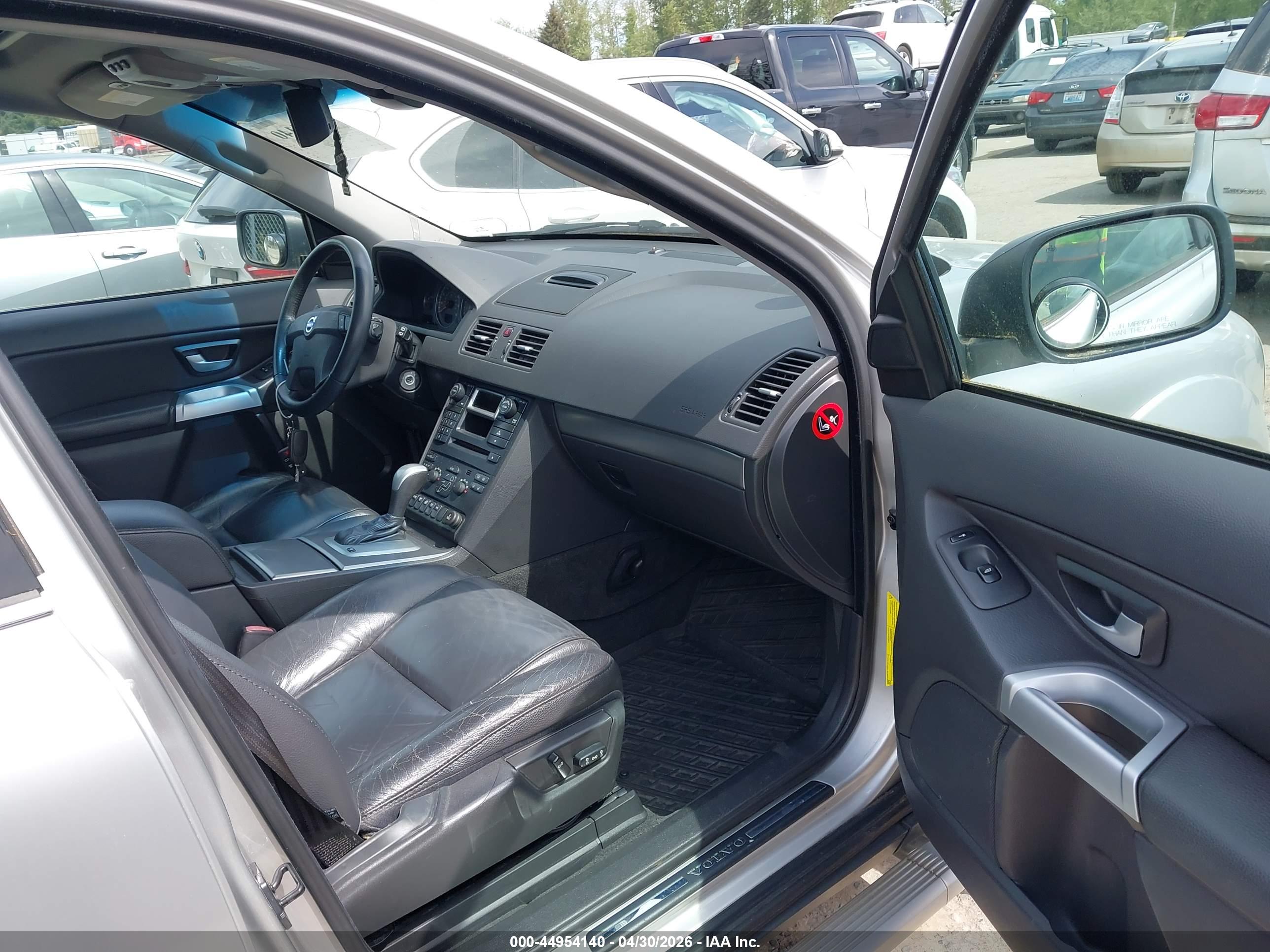 VOLVO XC90 image 5