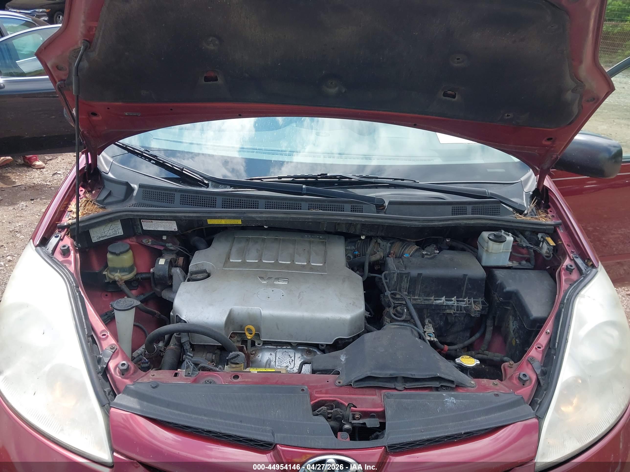 TOYOTA SIENNA image 10