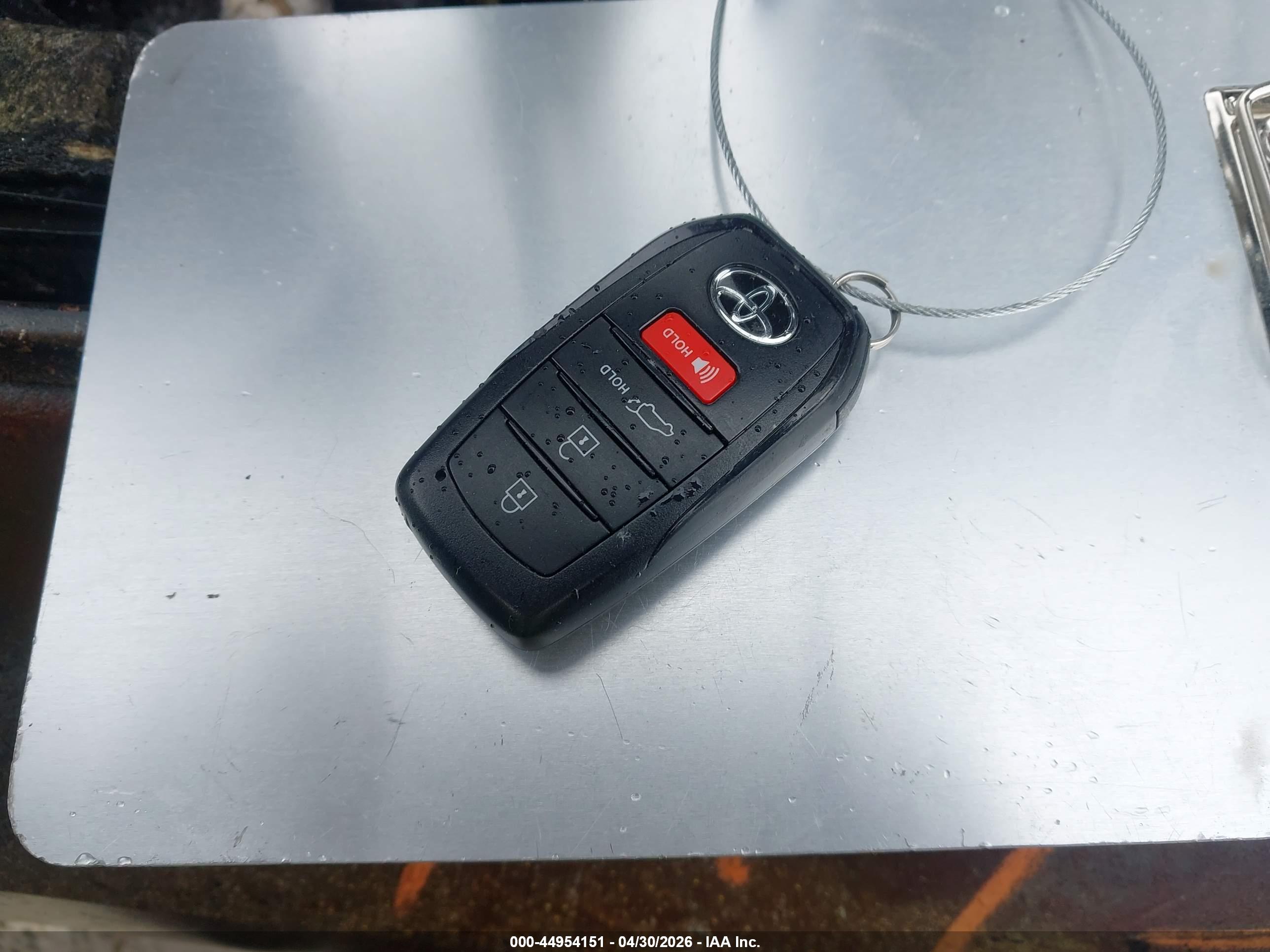 TOYOTA GRAND image 11