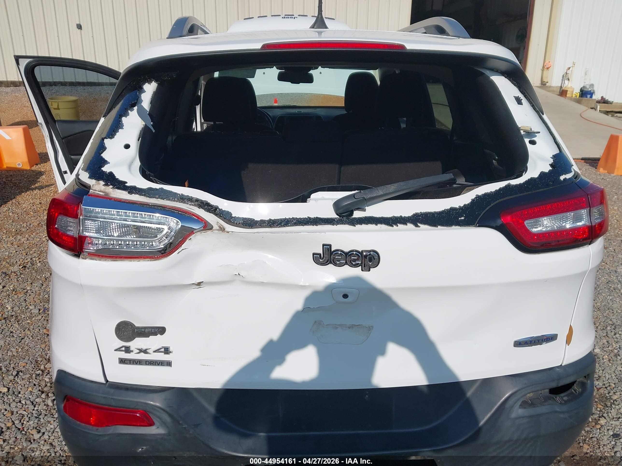 JEEP CHEROKEE image 6