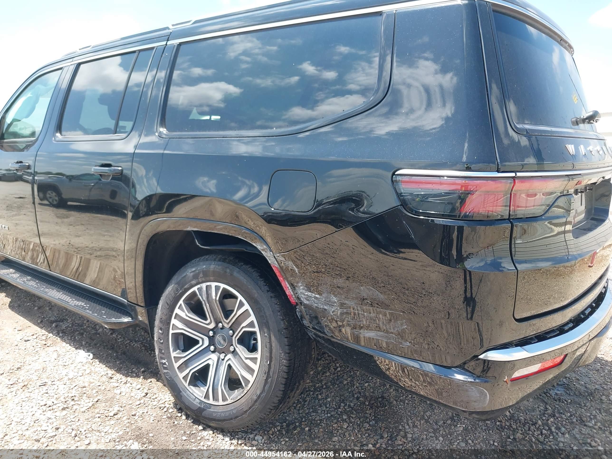 JEEP WAGONEER image 6