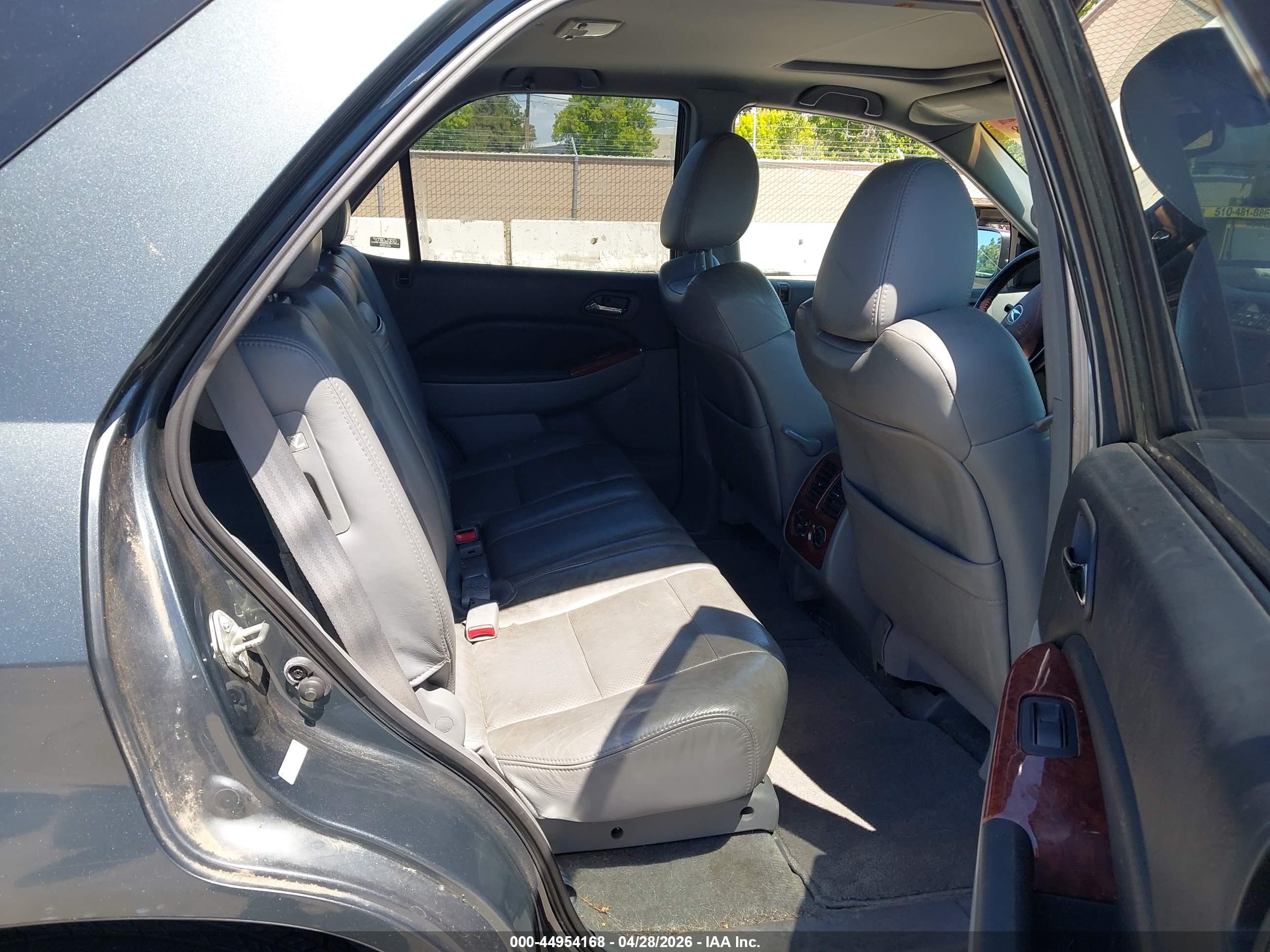 ACURA MDX image 8