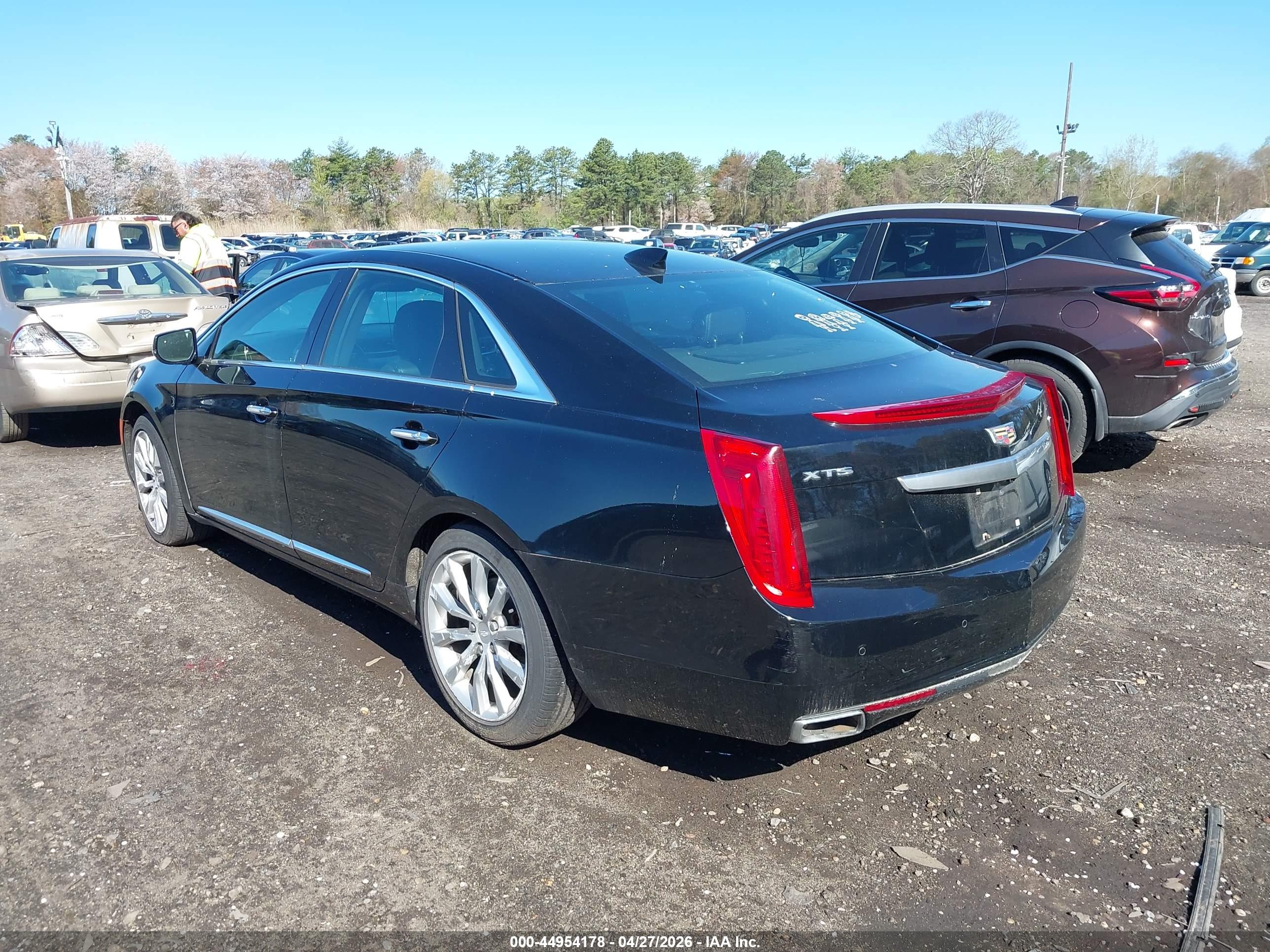 CADILLAC XTS image 3