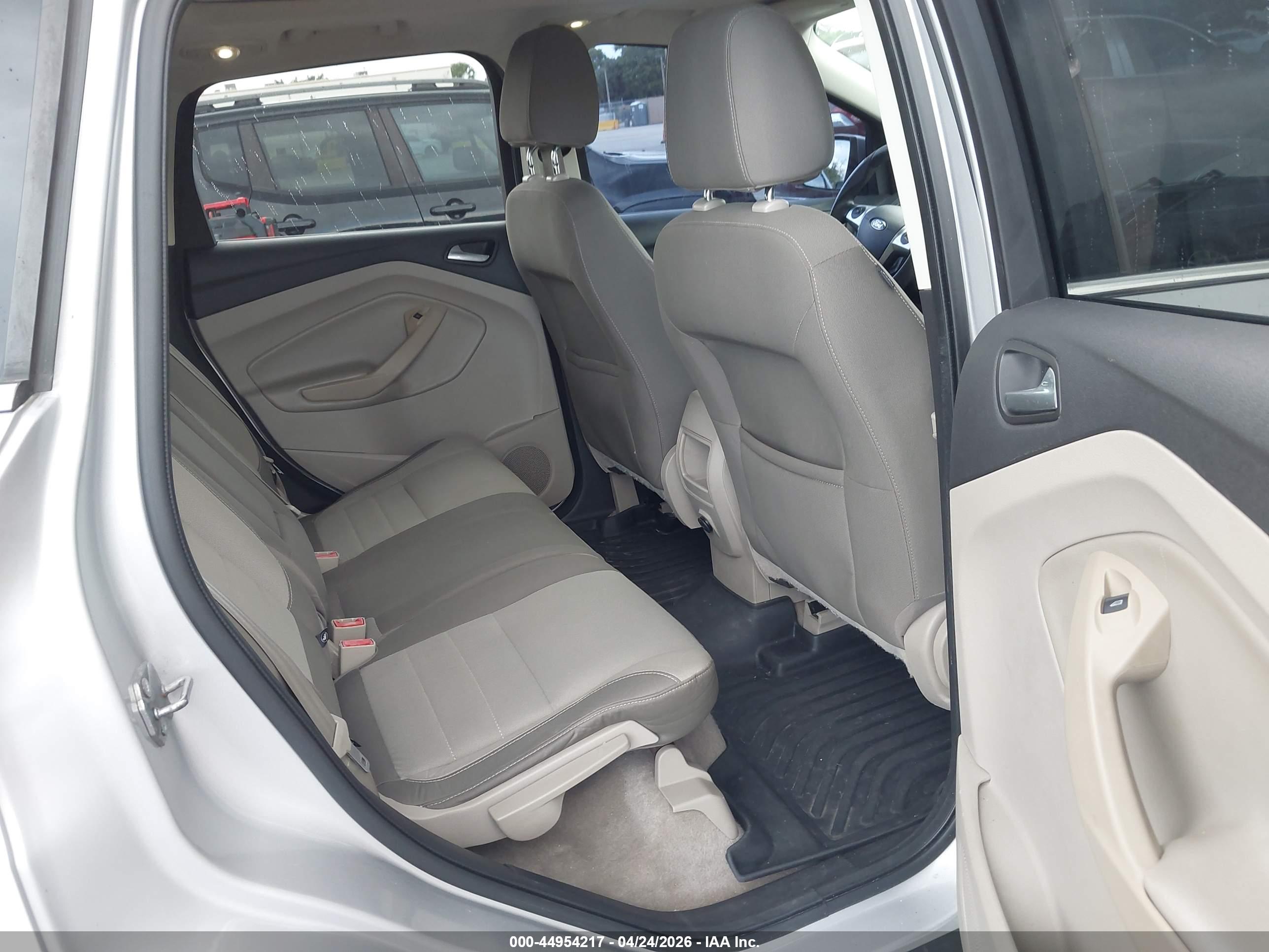 FORD ESCAPE image 8