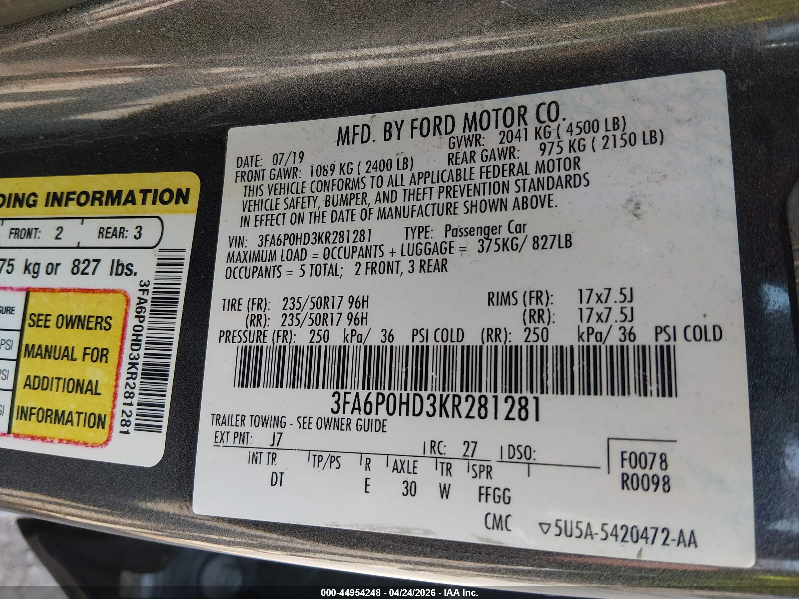 FORD FUSION image 9