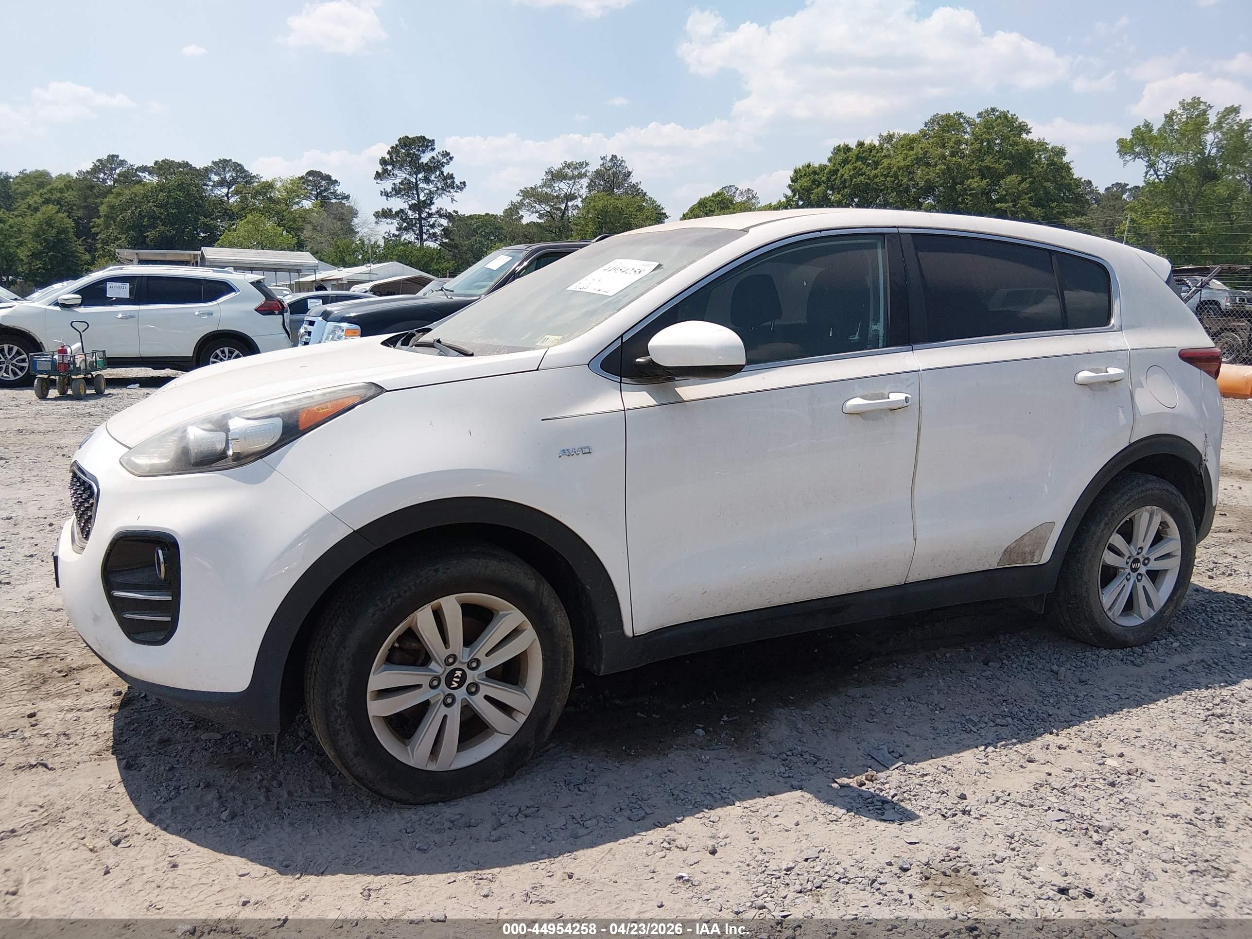 KIA SPORTAGE image 6