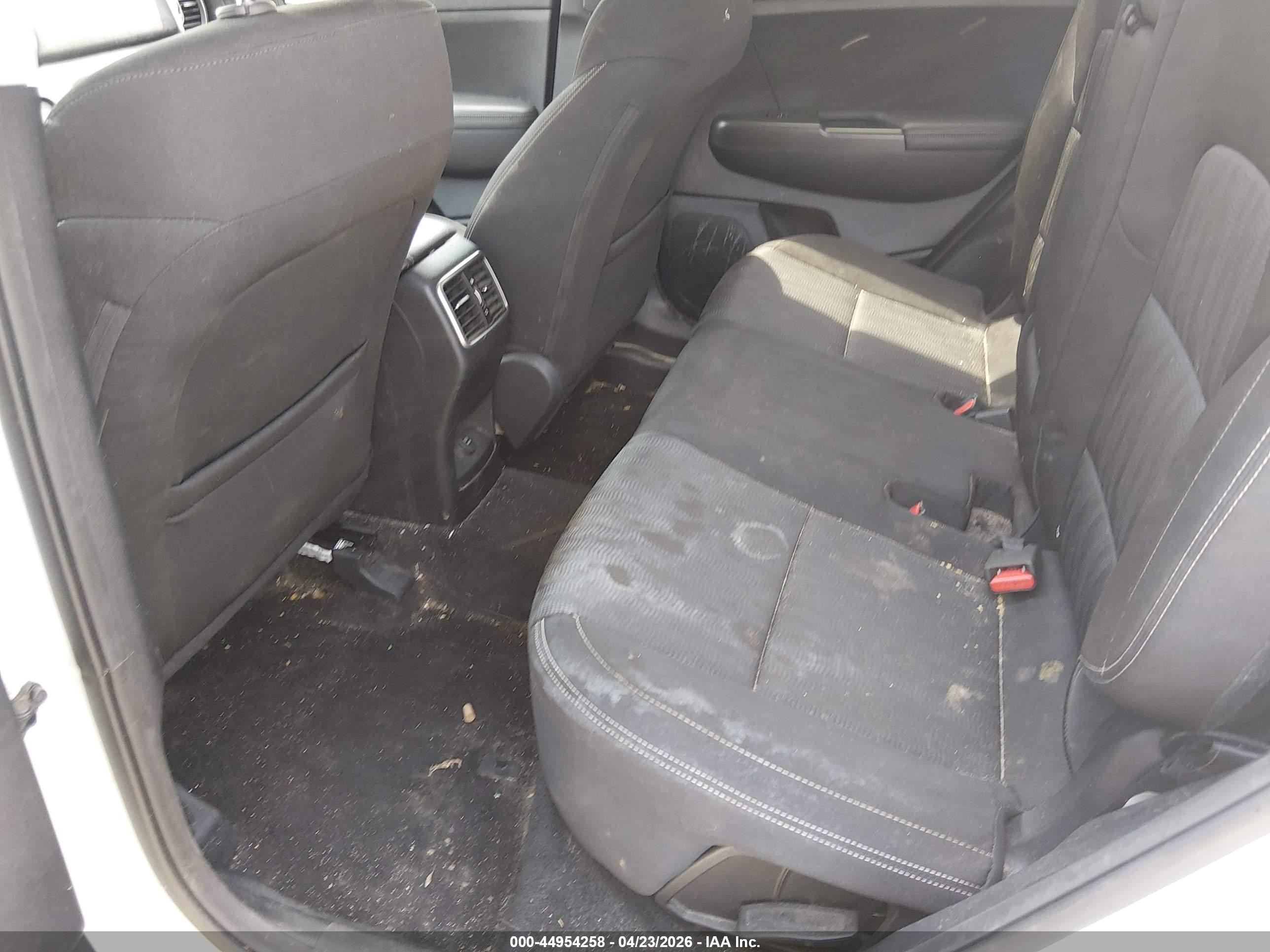 KIA SPORTAGE image 8