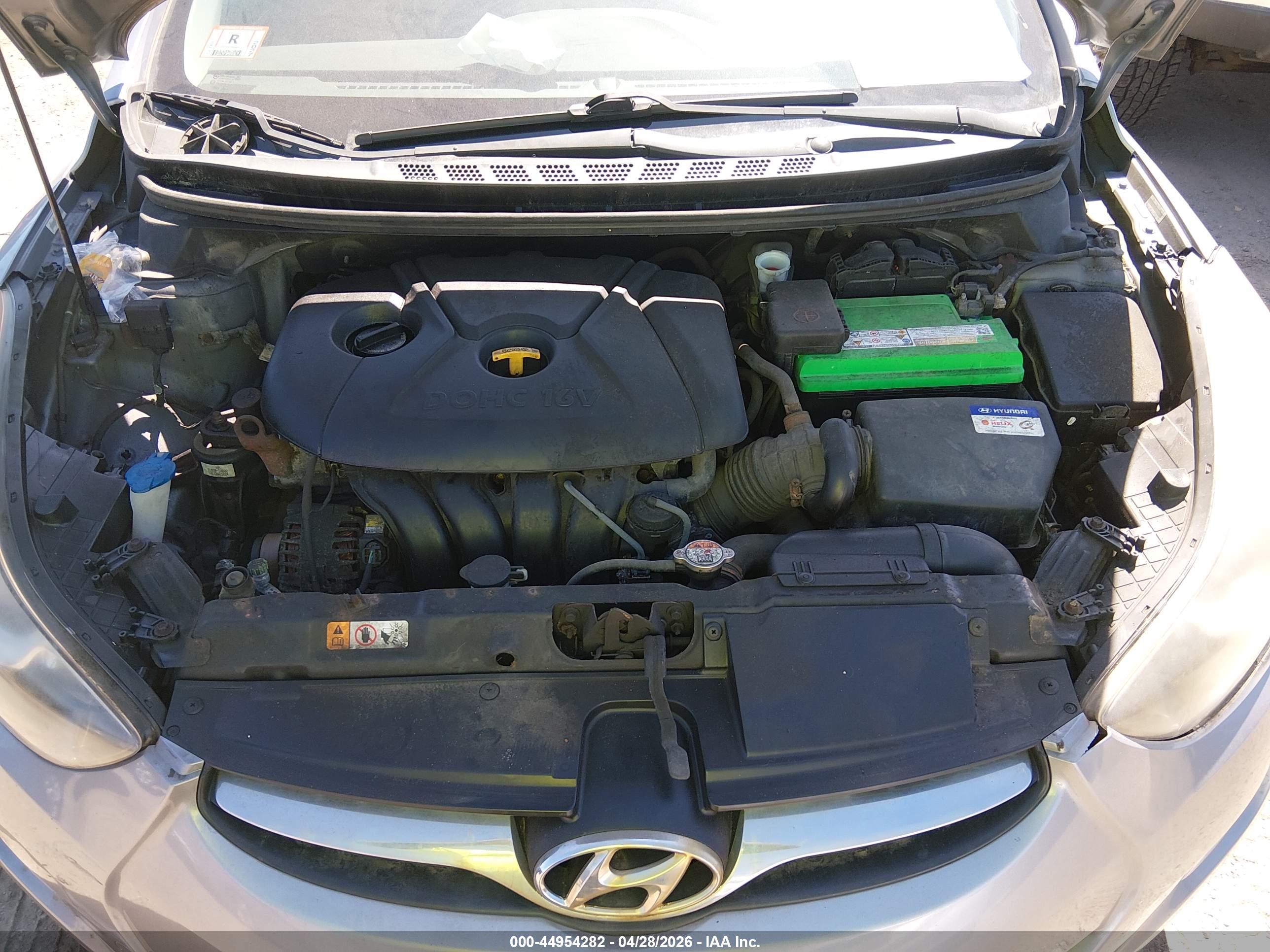 HYUNDAI ELANTRA image 10