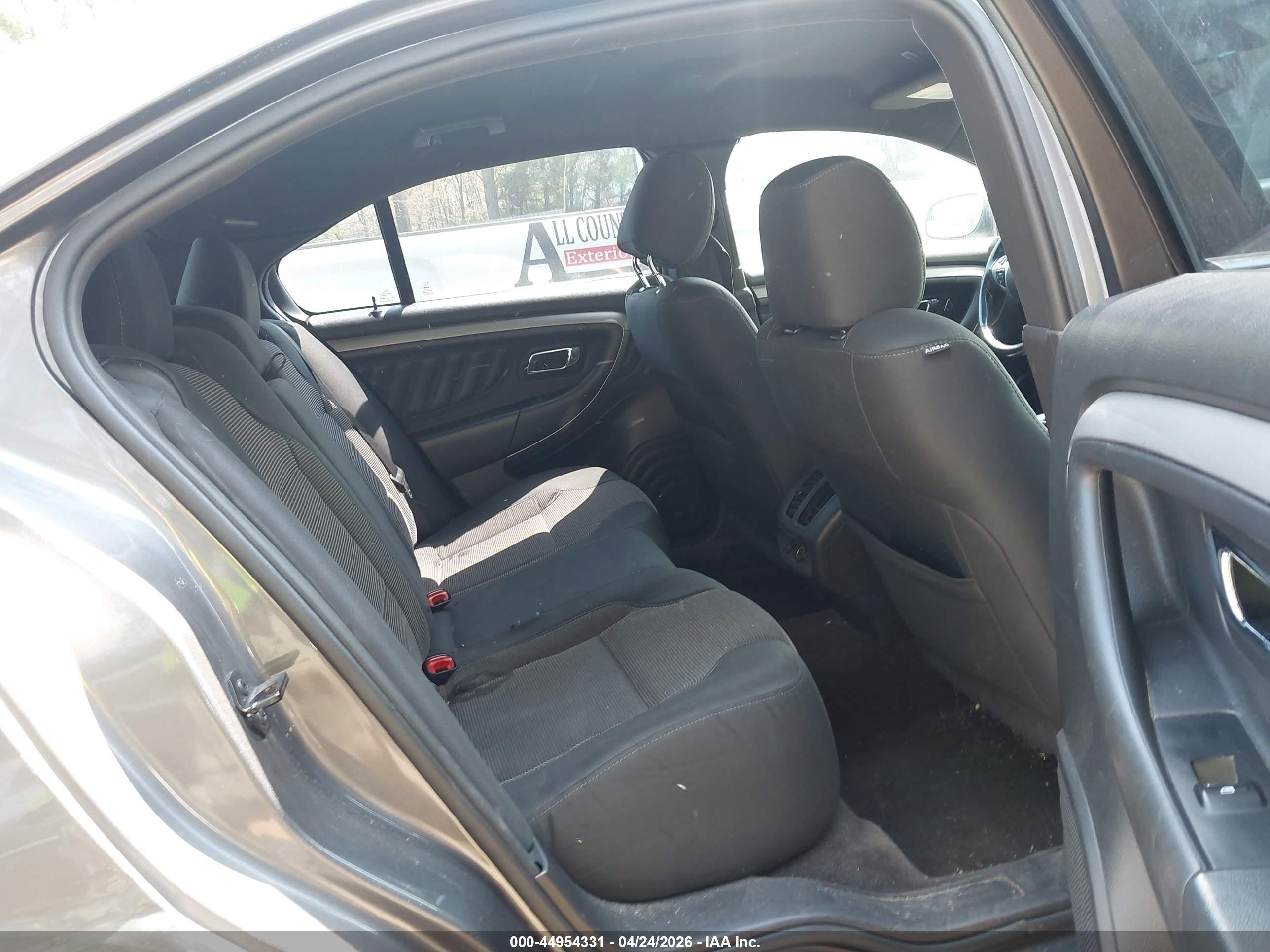FORD TAURUS image 8