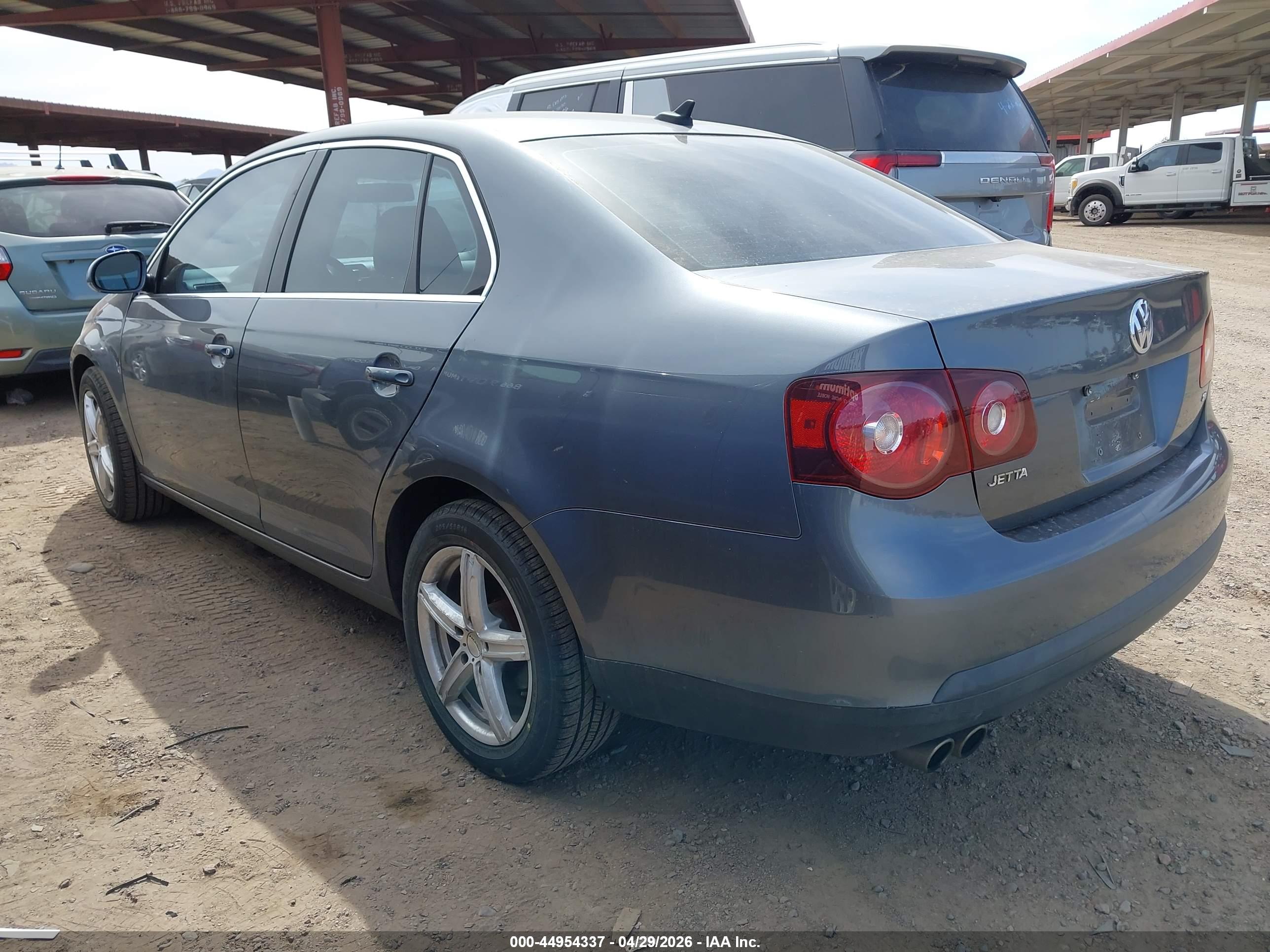 VOLKSWAGEN JETTA image 3